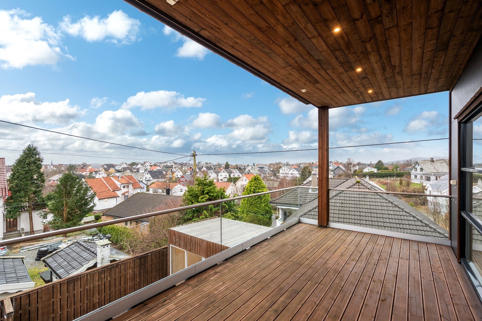 Terrasse fra stue i 2. etasje Galleribilde