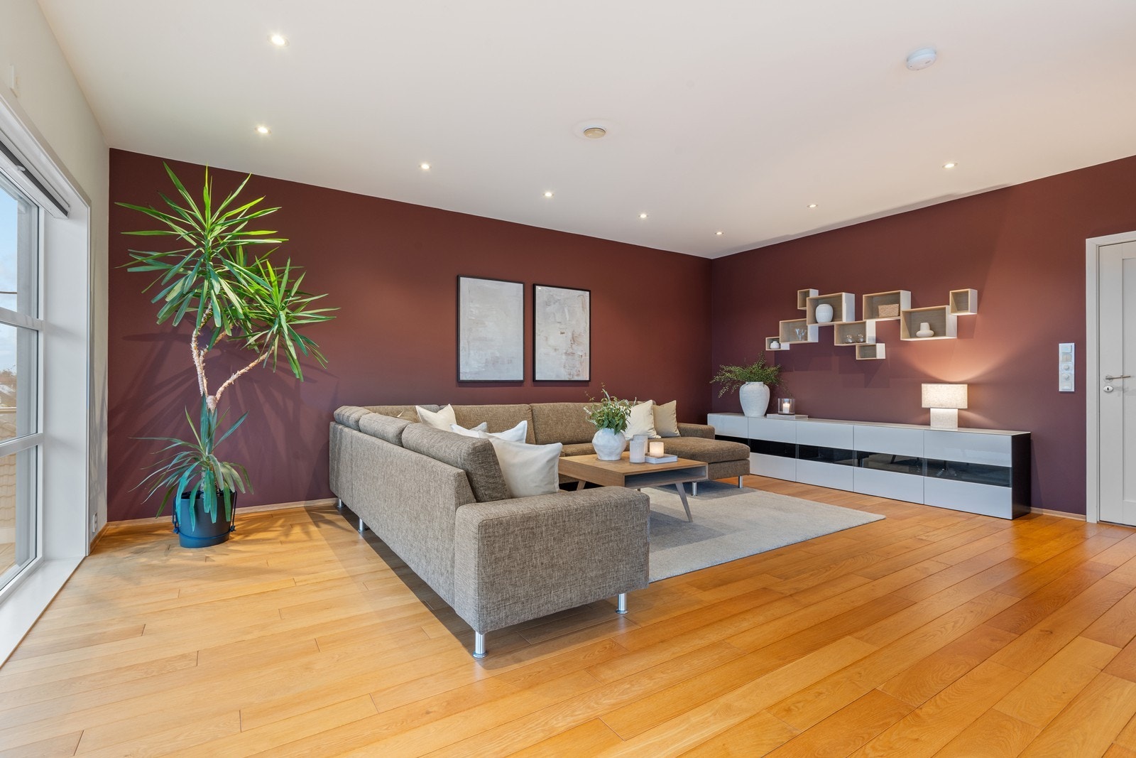 Stude del 2 i andre etasje Galleribilde