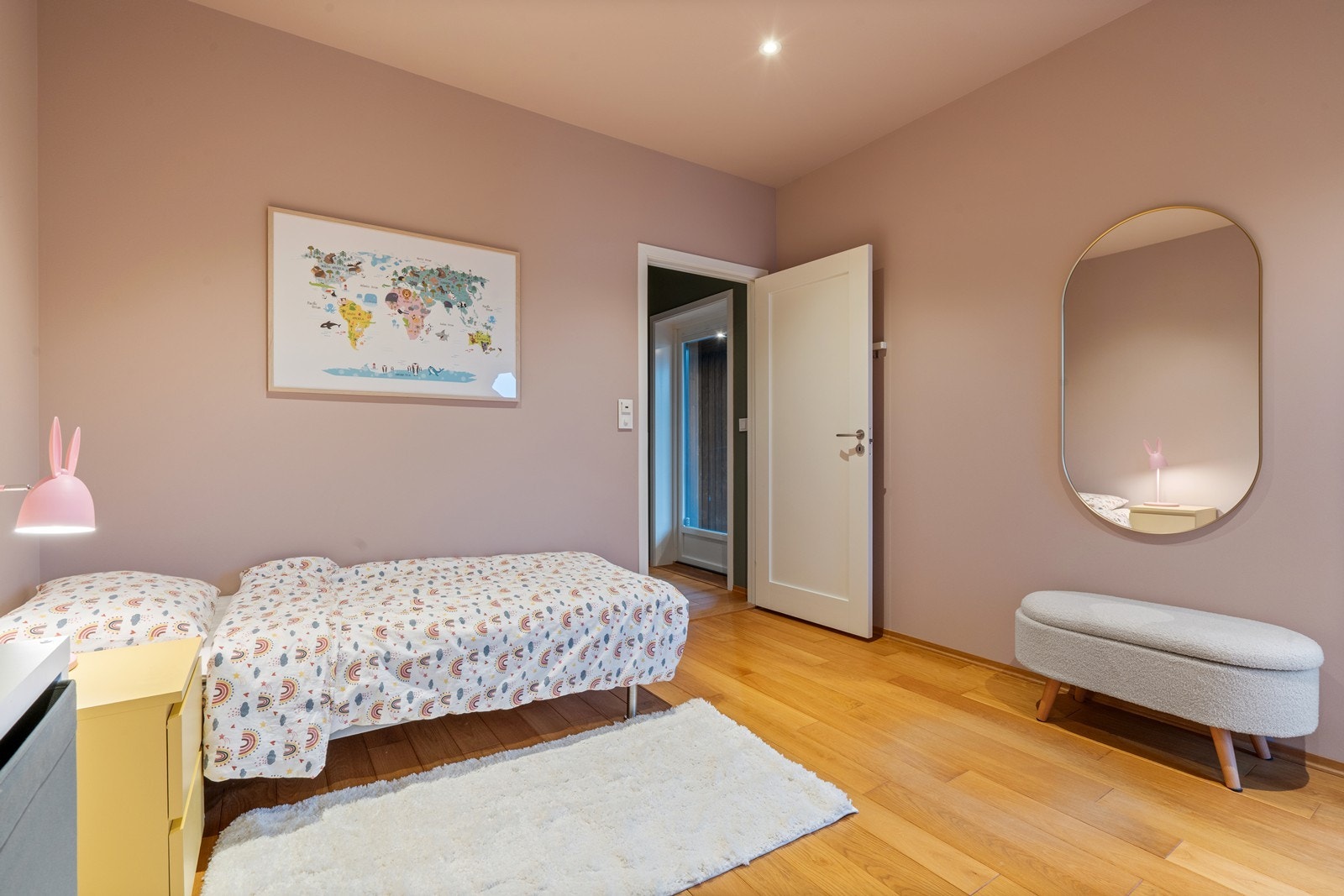 Soverom 1 del 1 Galleribilde