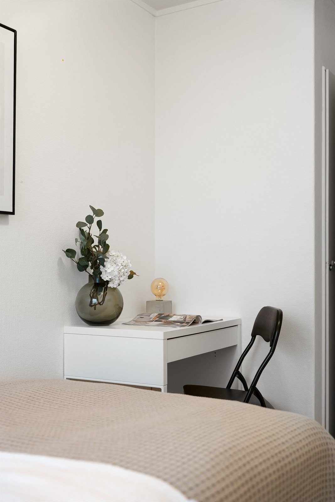 Plass til en liten arbeids- eller lesekrok. Galleribilde