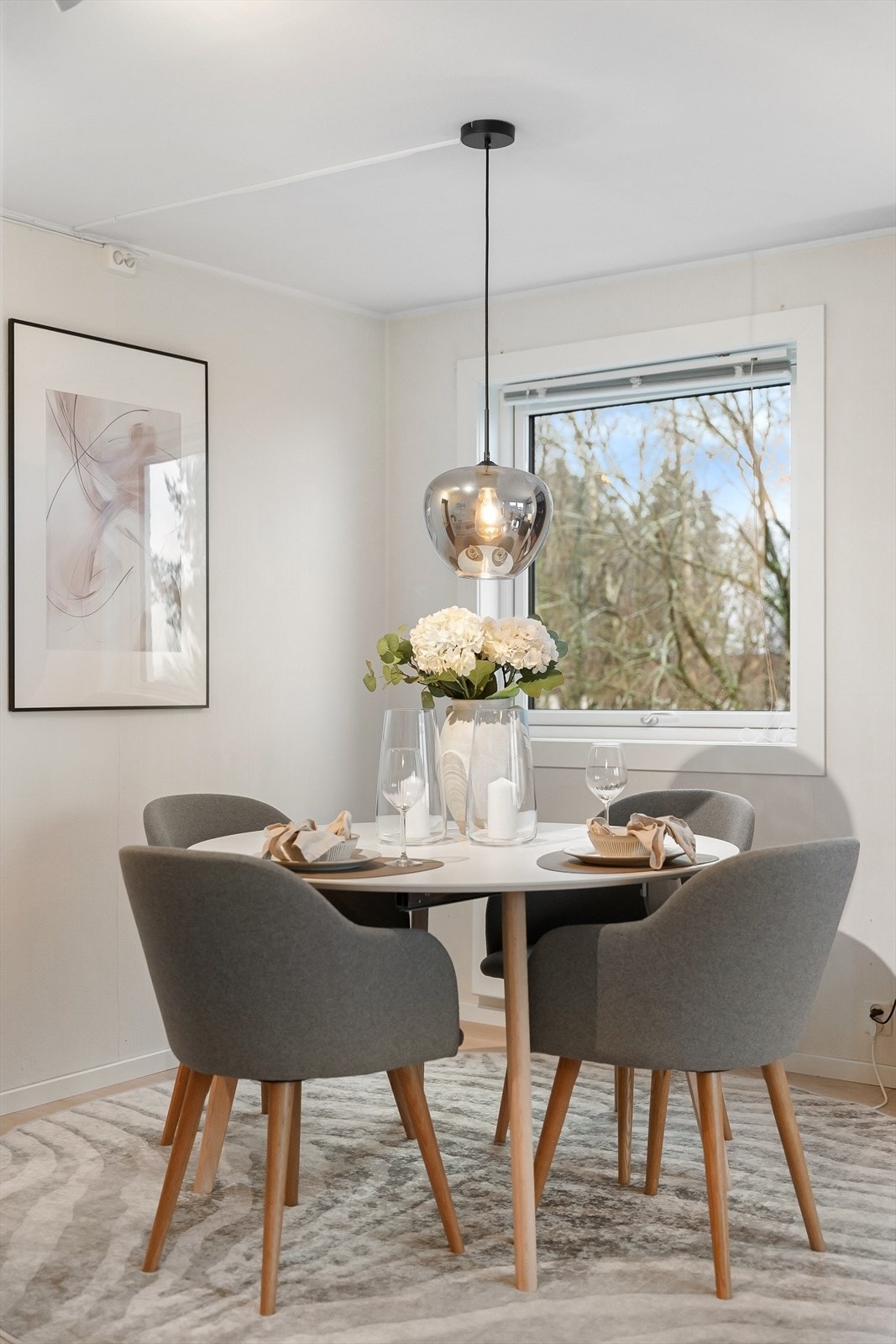 Godt med lysinnslipp også ved spiseplassen. Galleribilde