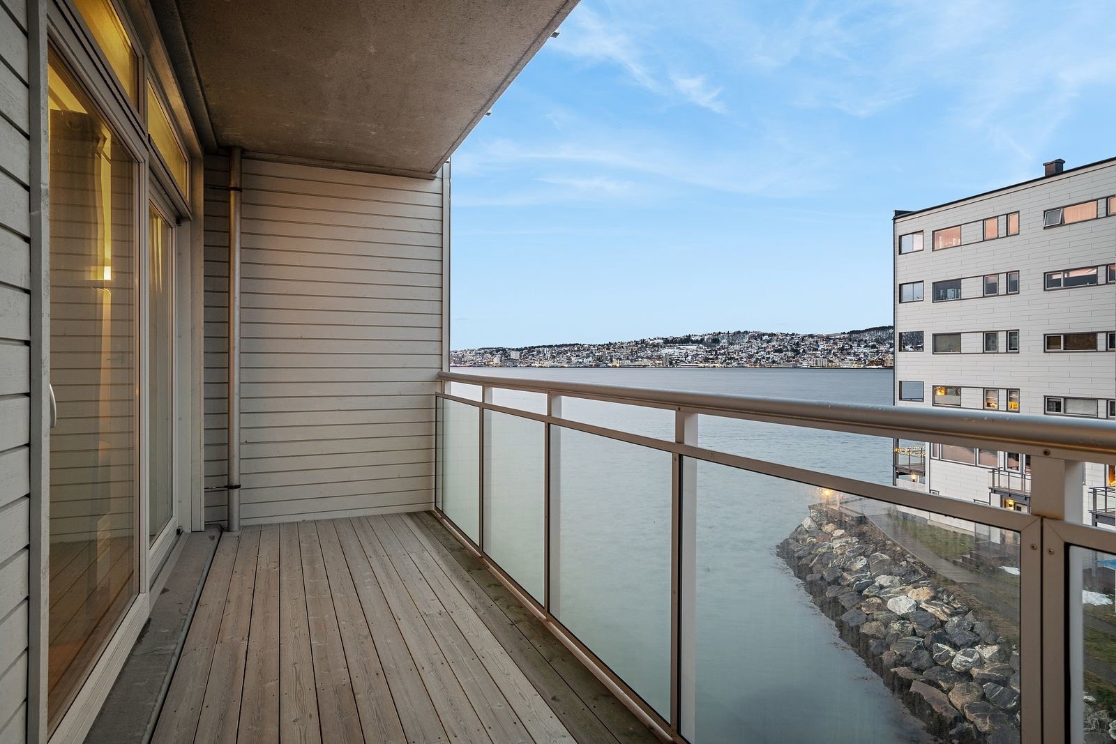 Balkong der fine sommerdager kan nytes. Galleribilde