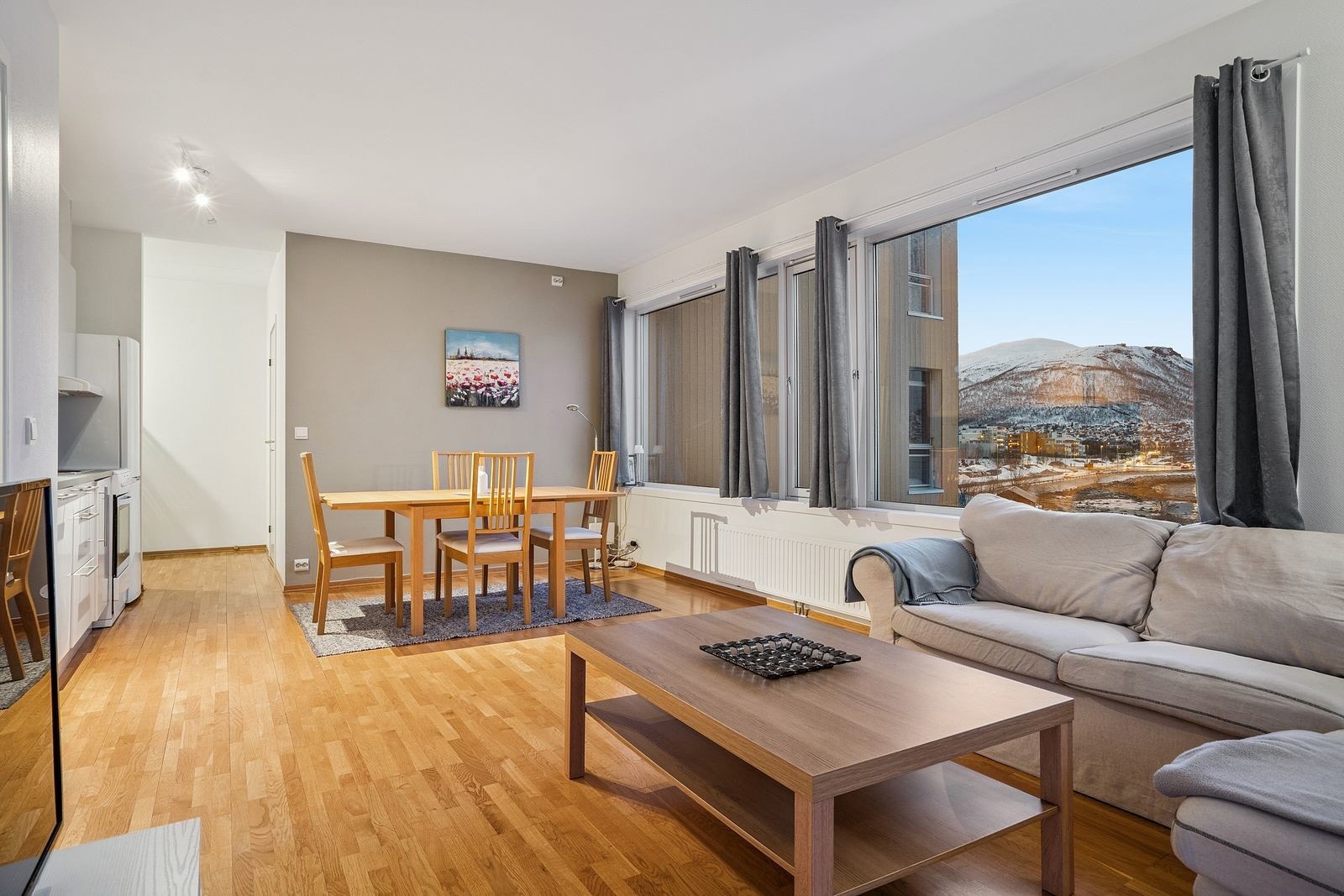 Flott 3-roms med parkering på Tomasjordnes til leie! Galleribilde