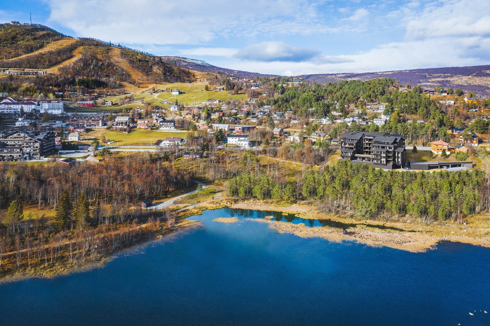 Brediablikk har super beliggenhet, i sentrum av Geilo med gangavstand til "alt". (Foto: Anders Medhus /Hallingcast) Galleribilde