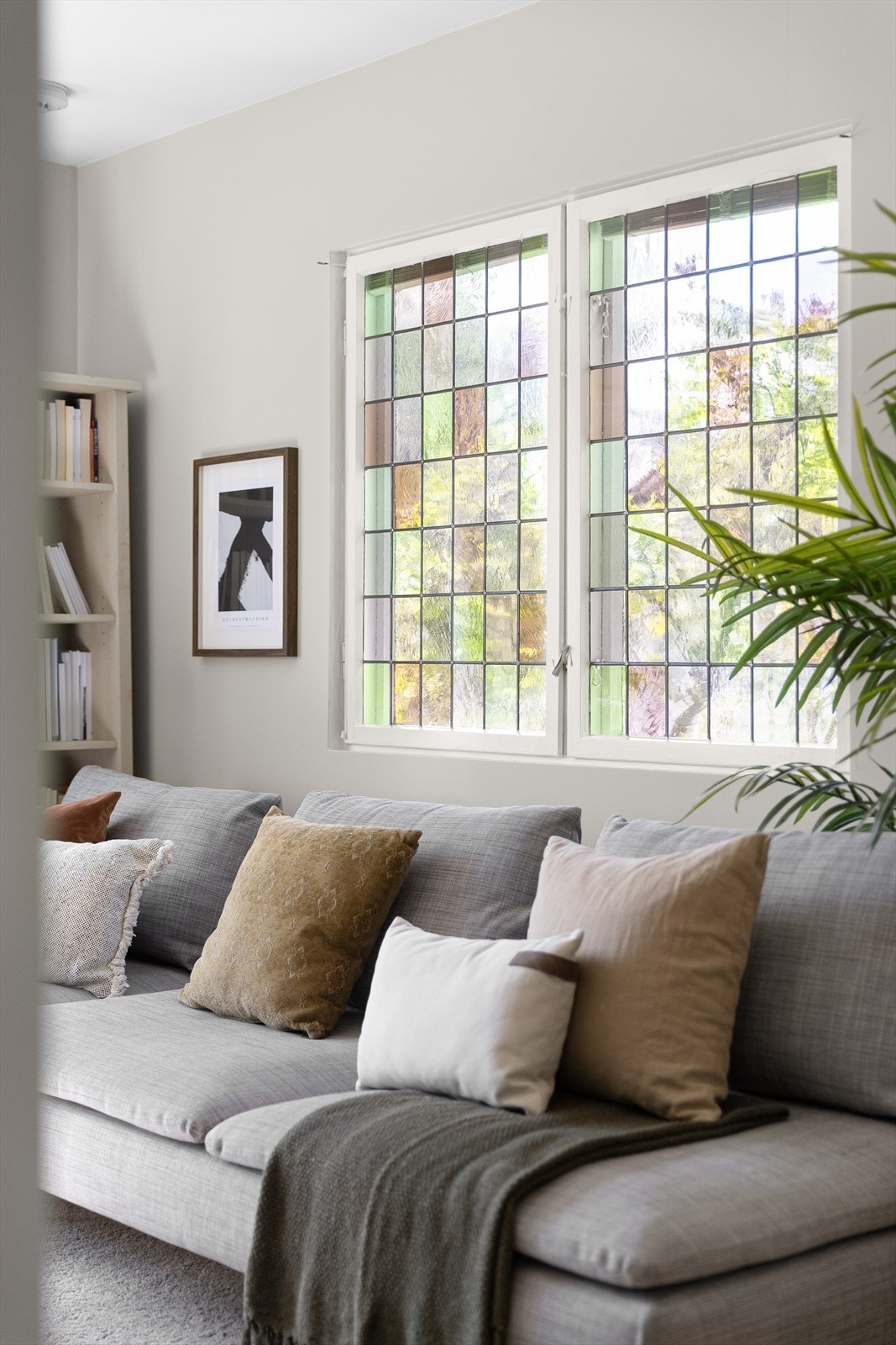 Vakre blyglassvinduer i stuen Galleribilde