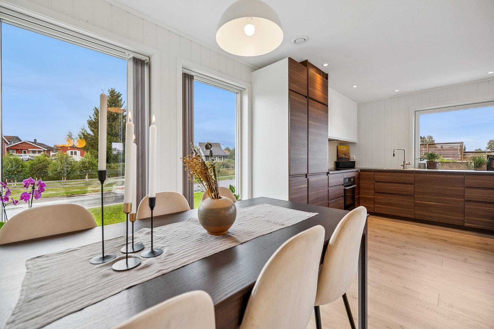 Hele andre etasje har elektrisk gulvvarme. Galleribilde