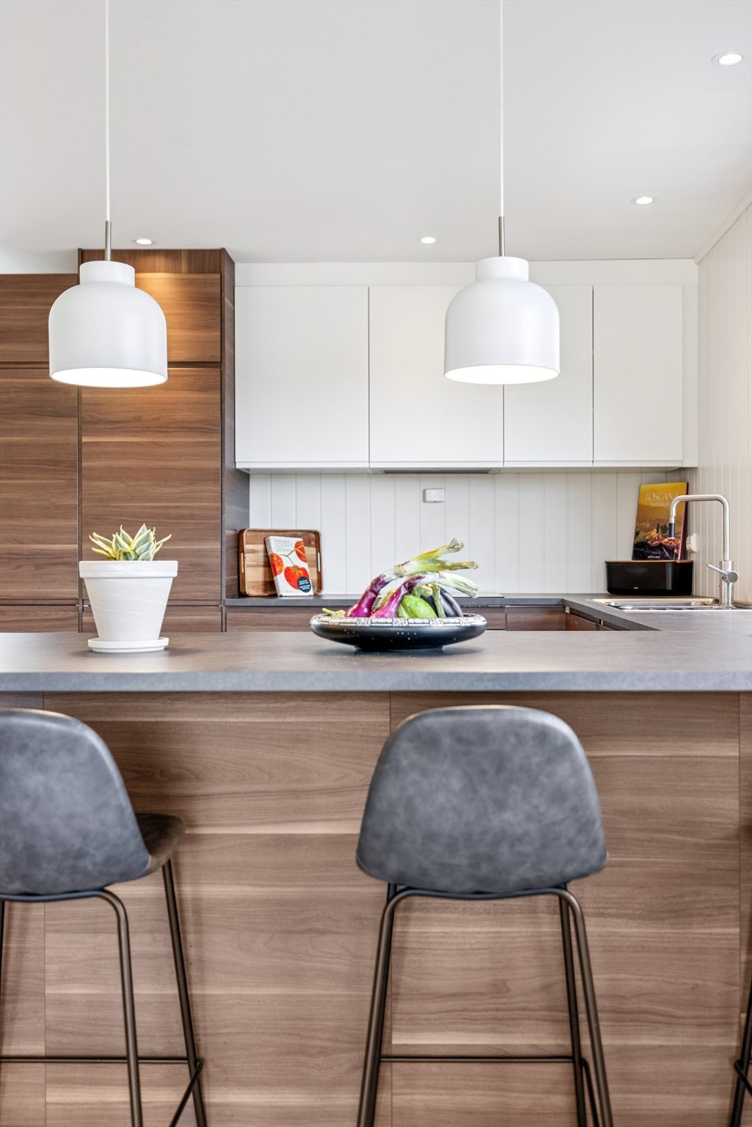 En hyggelig sitteplass ved kjøkkenbenken Galleribilde