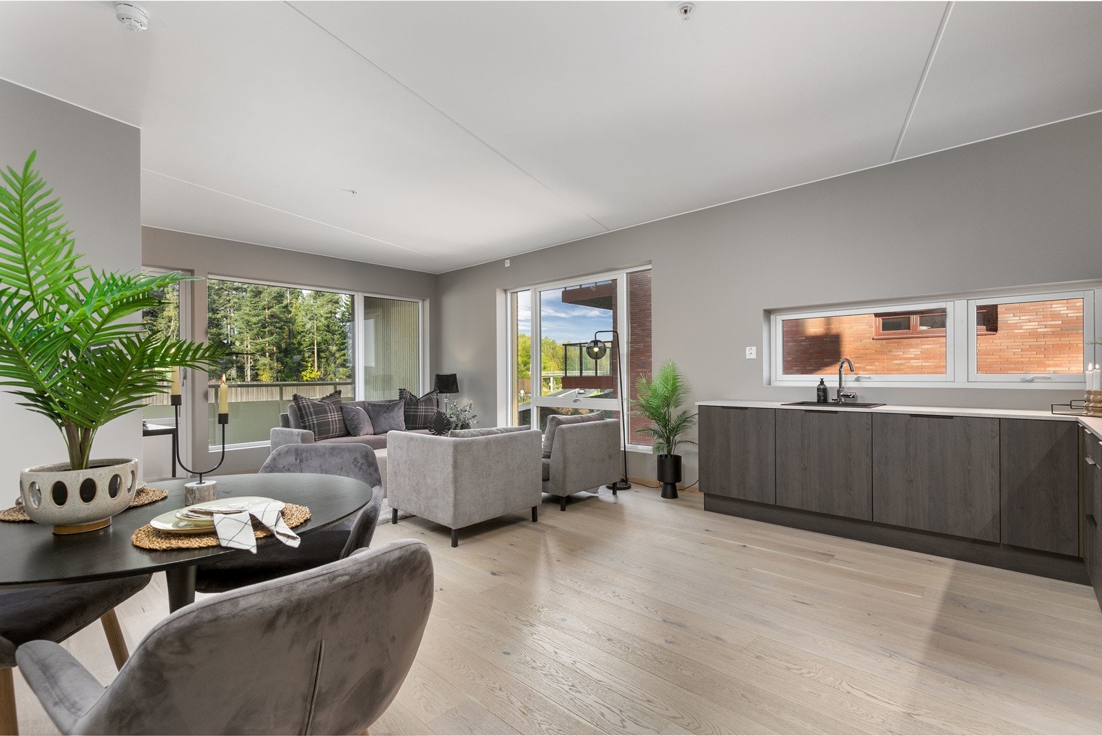 Leiligheten har en lys og innbydende planløsning, med høy standard. Galleribilde