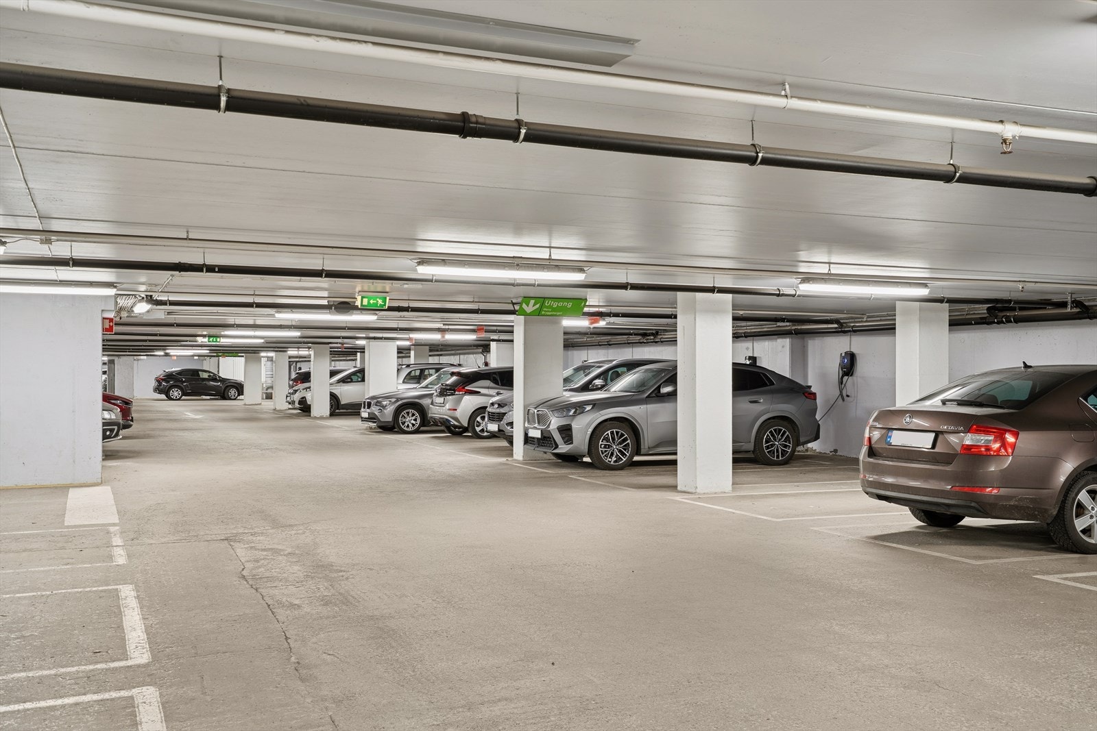 Det medfølger 1 garasjeplass i felles anlegg. Galleribilde