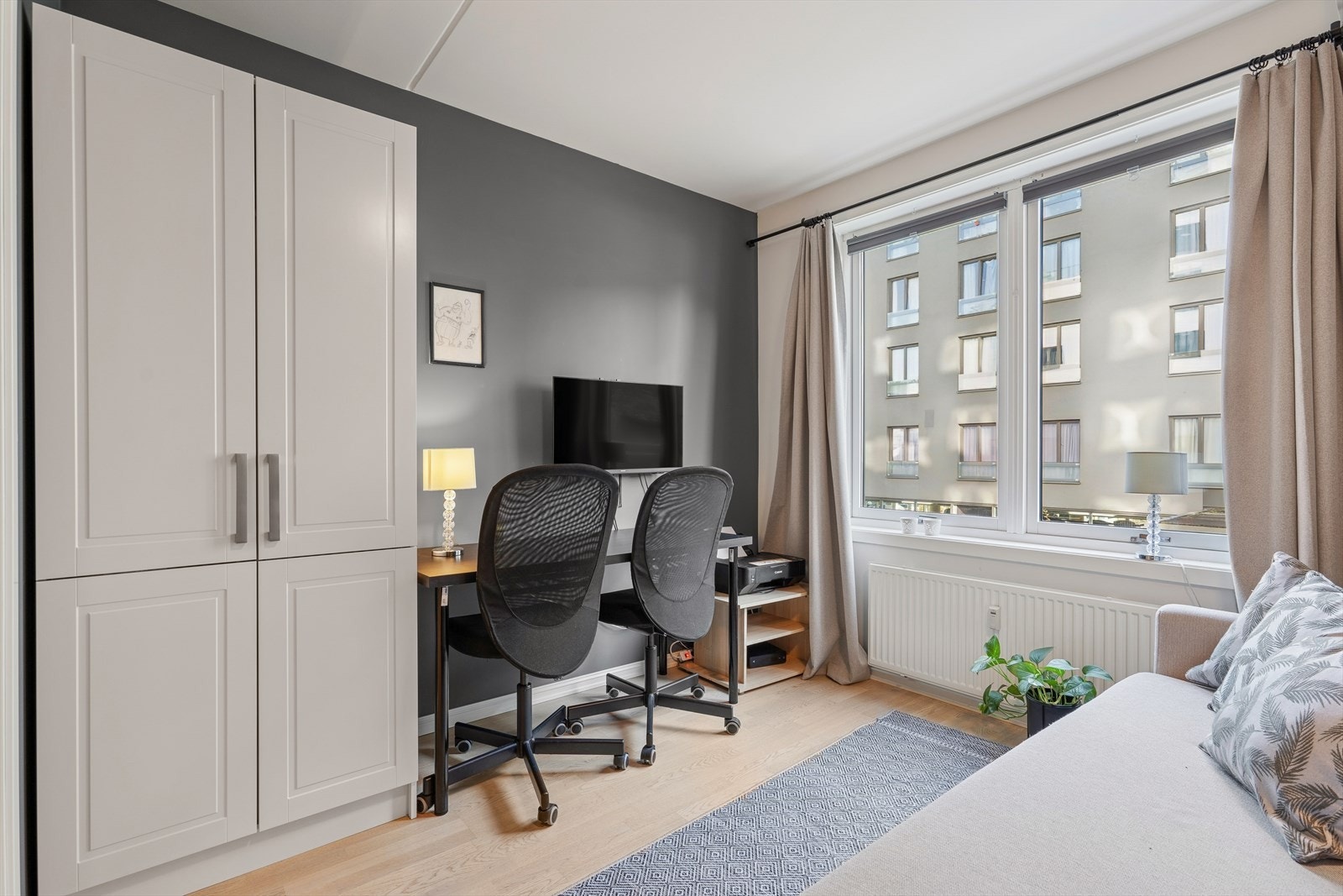 Soverom 23 benyttes i dag som gjesterom/hjemmekontor, men er også av god størrelse. Galleribilde