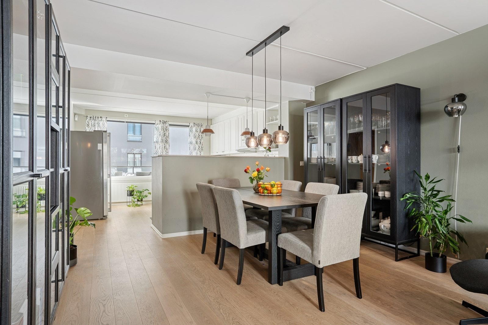 Her kan man nyte måltider og sosiale kvelder med venner og familie. Galleribilde