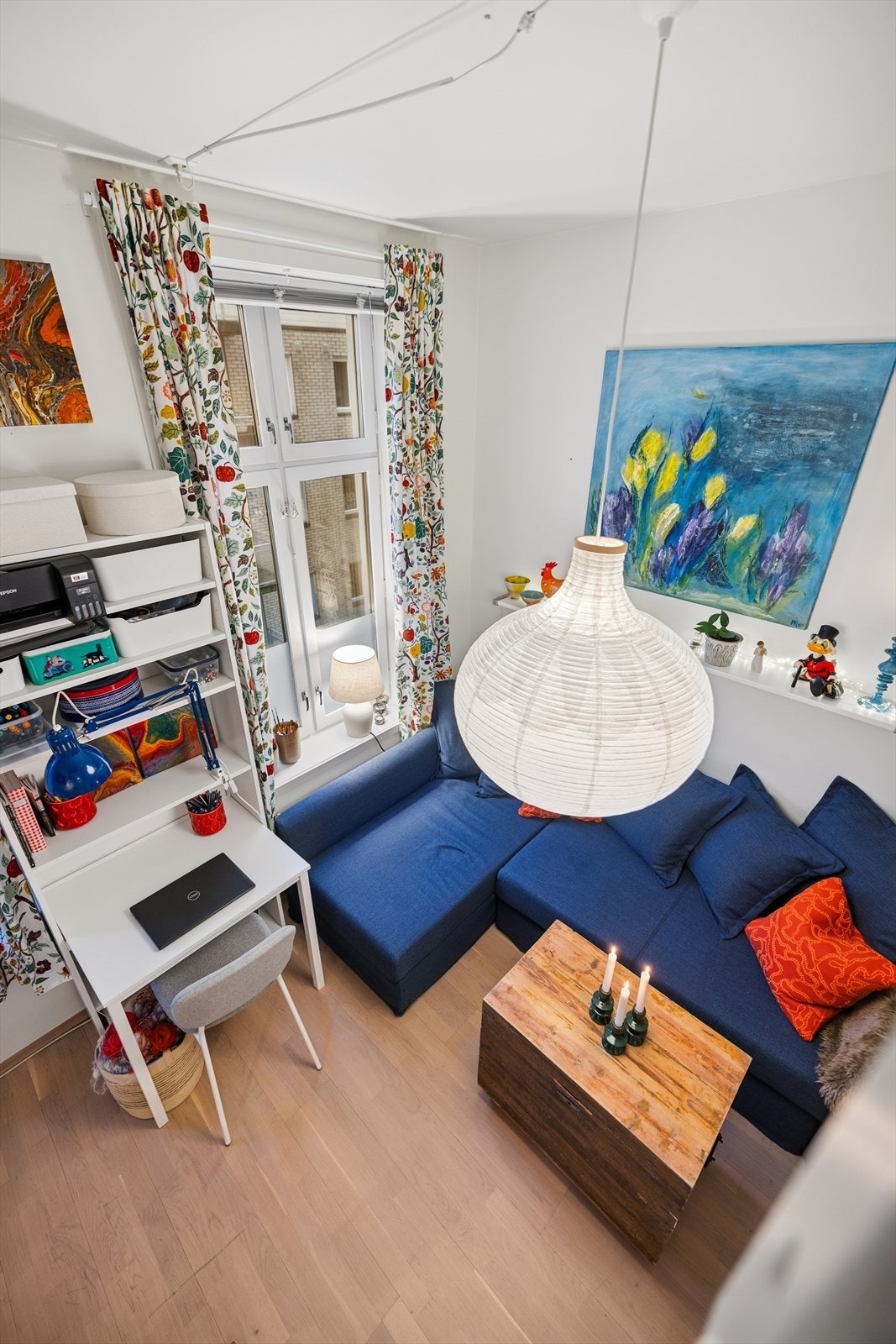 Den gode takhøyden gir rom for kreative og plassbesparende løsninger. Galleribilde