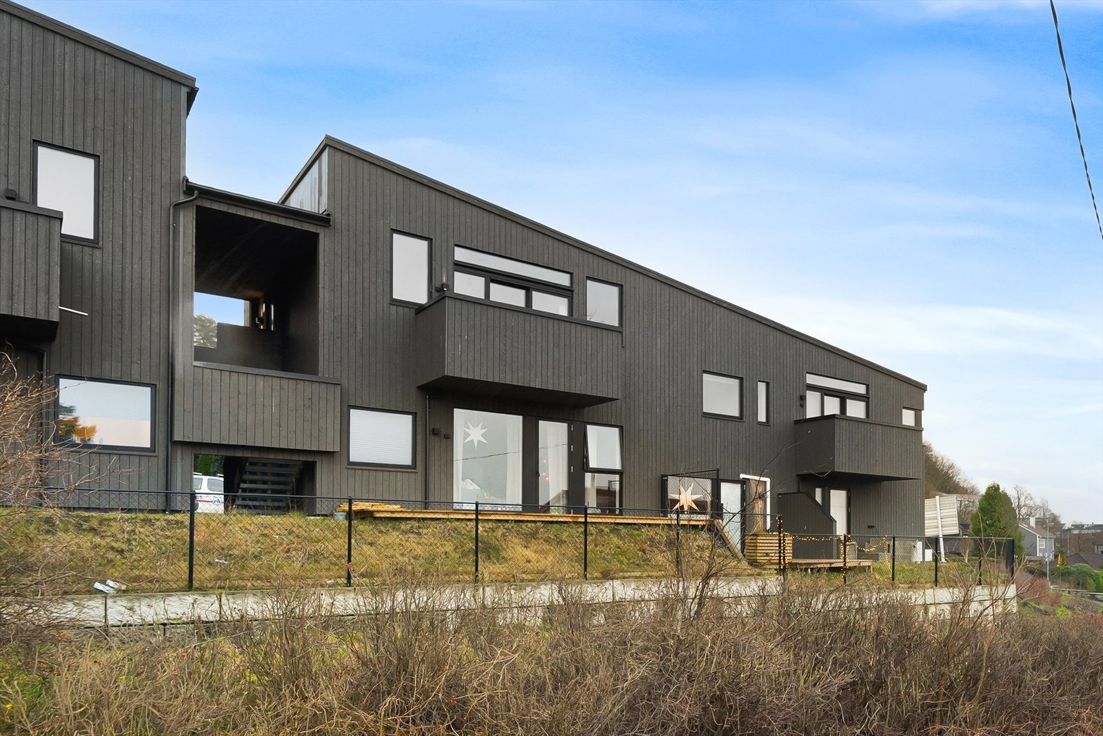 Leiligheten ligger flott og solrikt plassert på Høgevoll med kort vei til Sandnes sentrum. Galleribilde