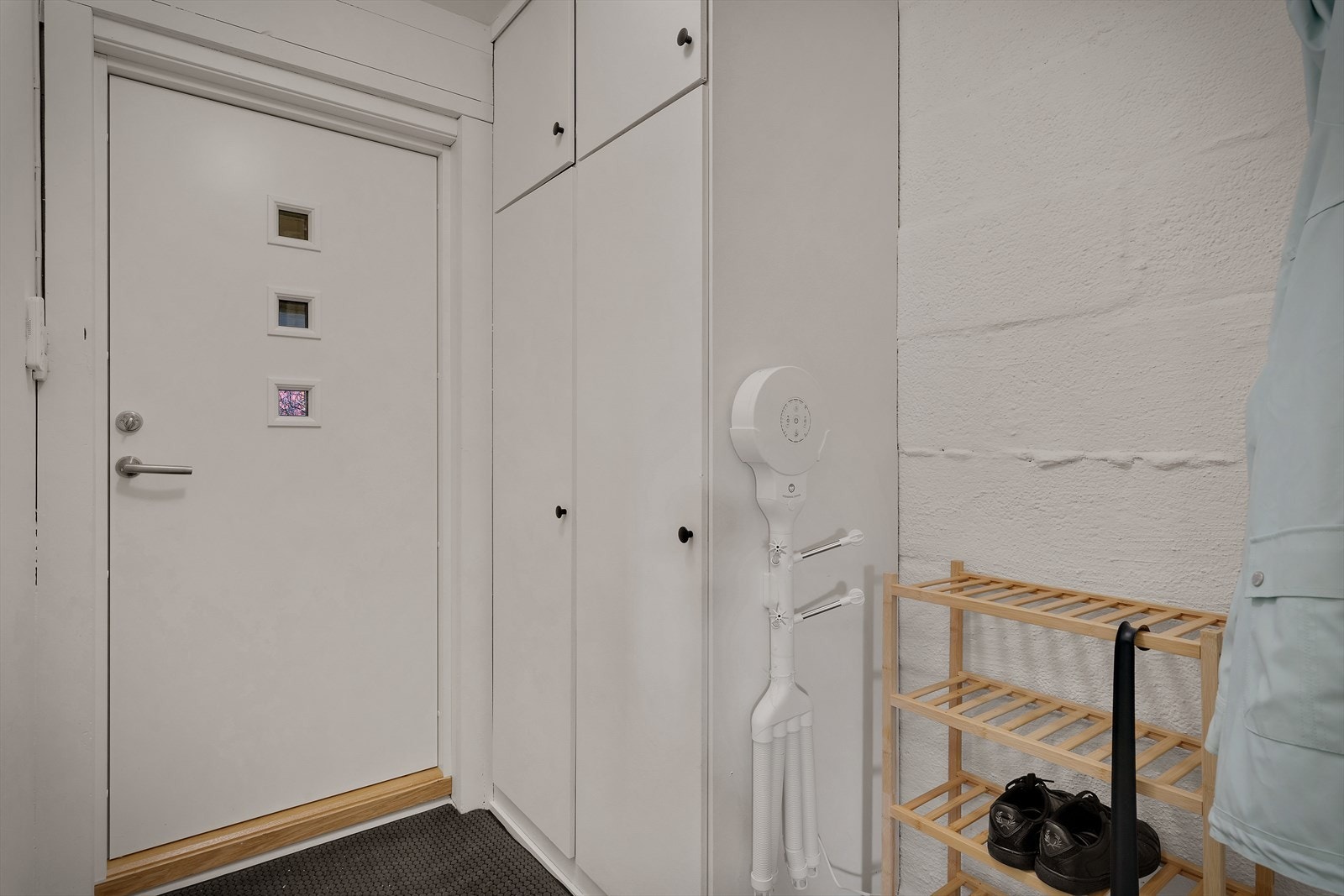 Kjelleretasjen sin entre Galleribilde