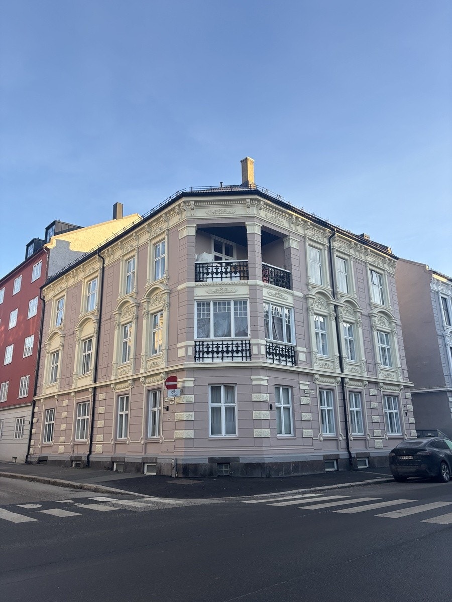 Bygården Galleribilde