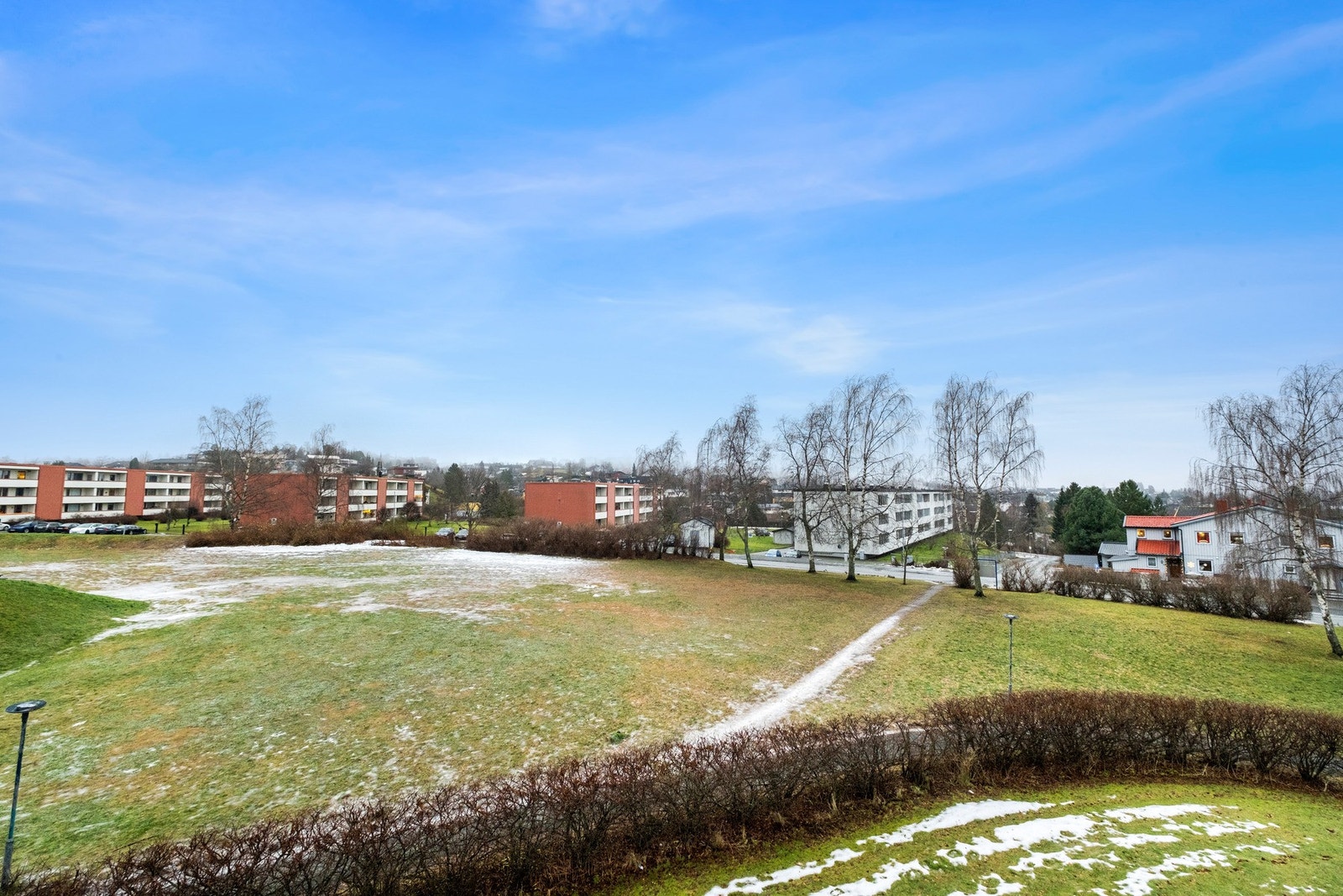 Fin utsikt fra balkongen, samt svært gode solforhold Galleribilde