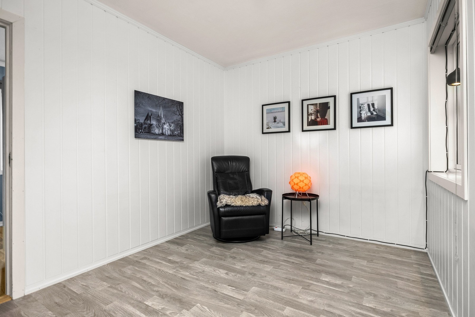 Beboerne i borettslaget bruker dette som spisesone, kontor eller et ekstra rom/gjesterom Galleribilde