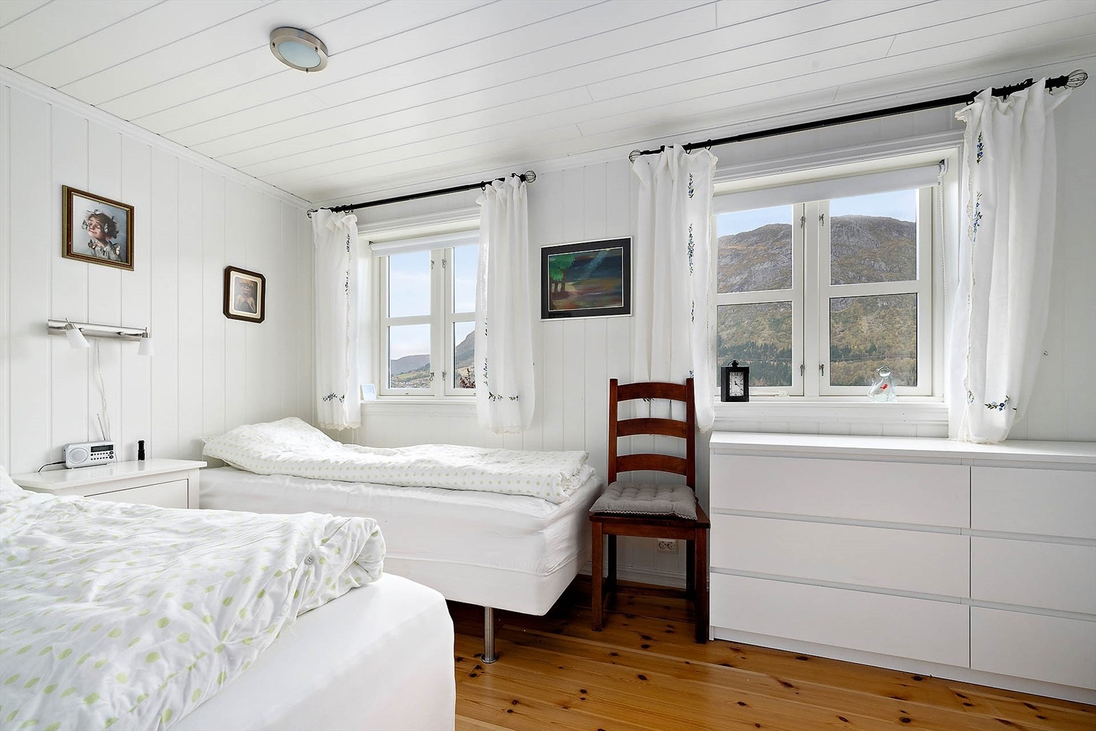 Soverom nr. 2 har delte senger. Galleribilde