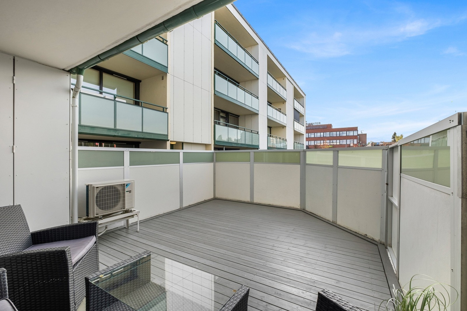 Her får man god plass til ønsket utemøblement Galleribilde