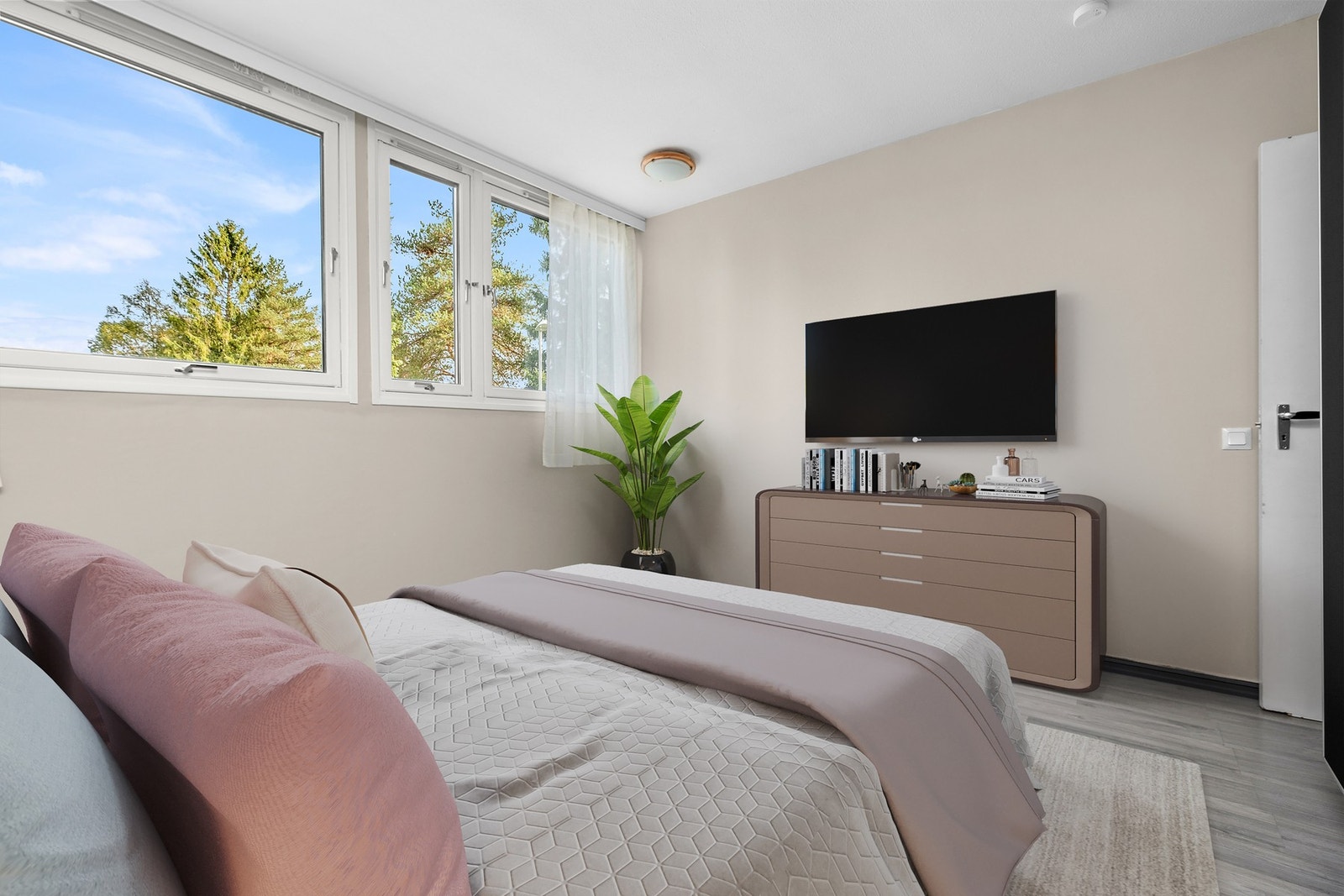 Rikelig med plass til ønsket møblement. Det er innebygd garderobeskap på begge soverommene (virtuelt bildet) Galleribilde