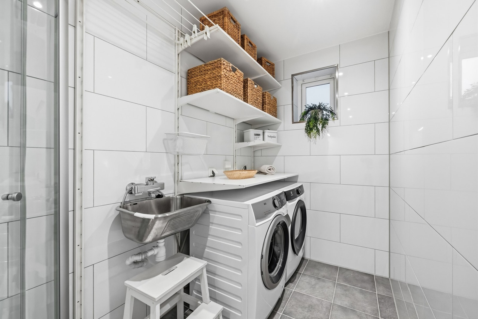 I forbindelse med badet i 1. etg. finner man et praktisk vaskerom Galleribilde