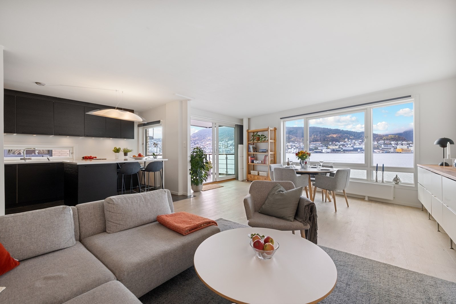 Velkommen til Georgernes Verft 26. En bolig presentert av Trond Lorentzen, Eiendomsmegler MNEF Galleribilde