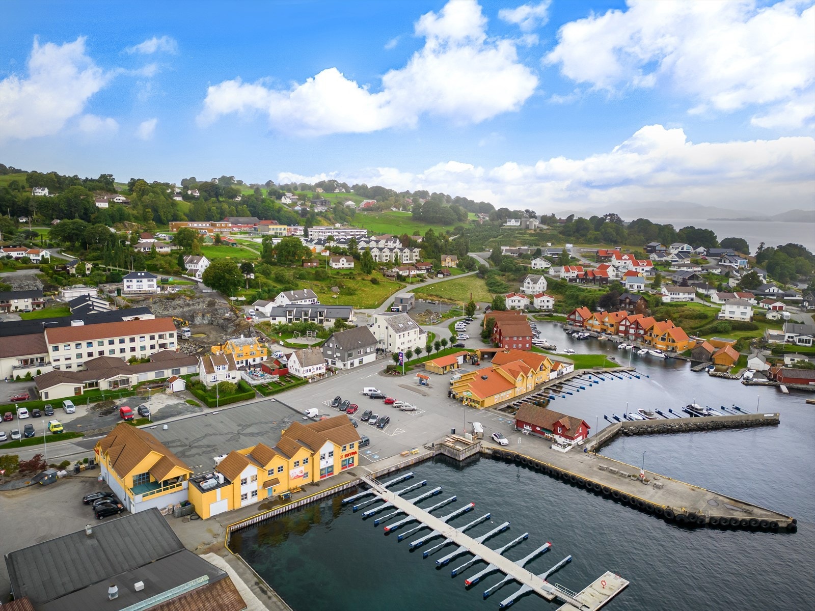 Fin plassering i sentrum av Judaberg. Galleribilde