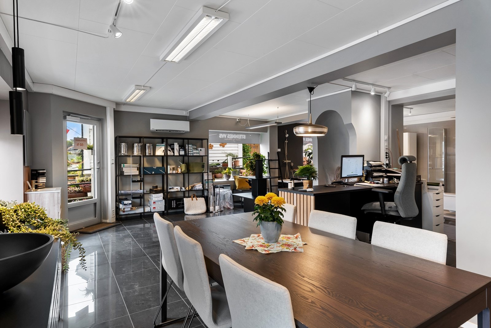 Butikkdel med god standard Galleribilde