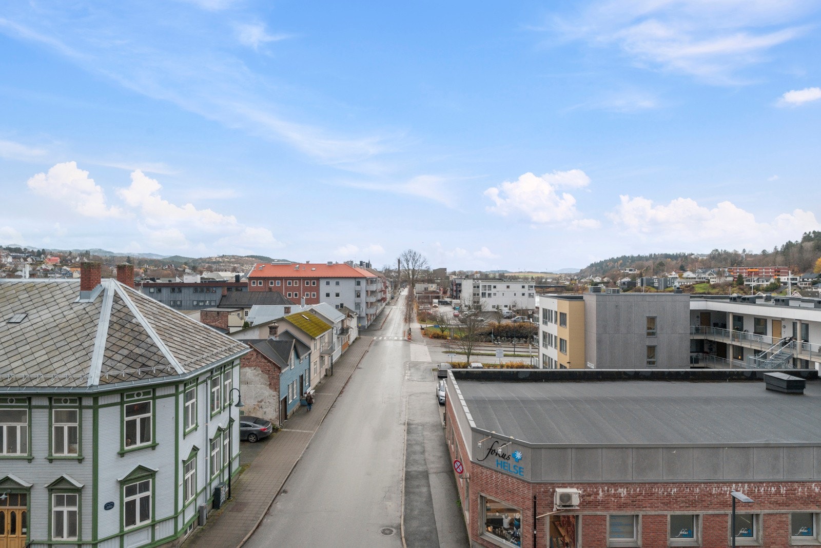 Utsikt opp Sjøgata og sundet. Galleribilde