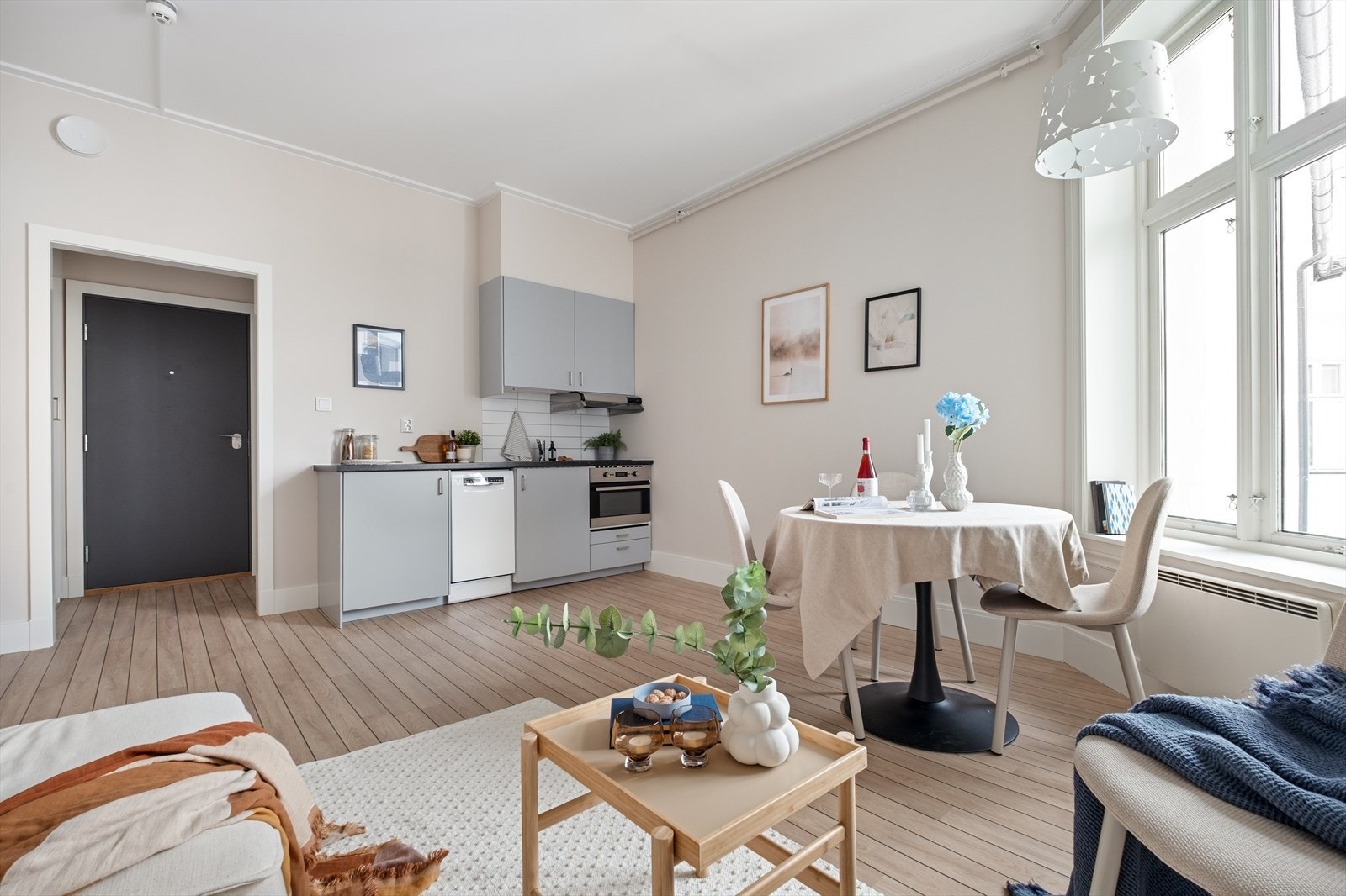 Leiligheten er lys og arealeffektiv med full utnyttelse av arealene. Galleribilde