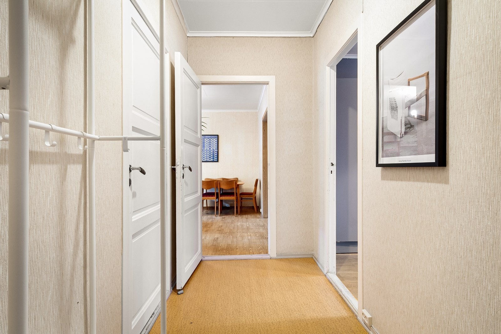 - Entré måler 5,3m² - Galleribilde