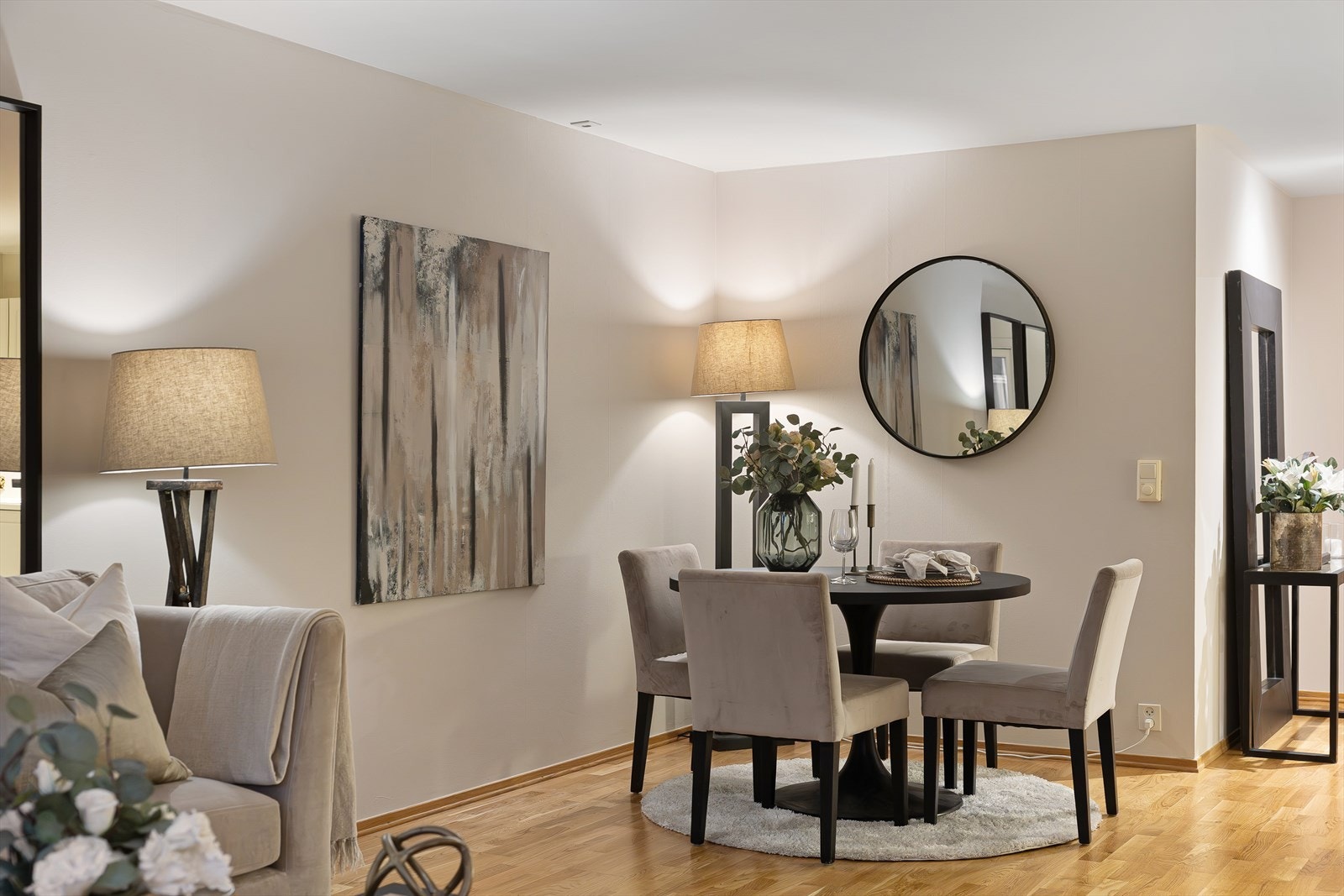 Leiligheten finn ny parkett i 2014. Galleribilde