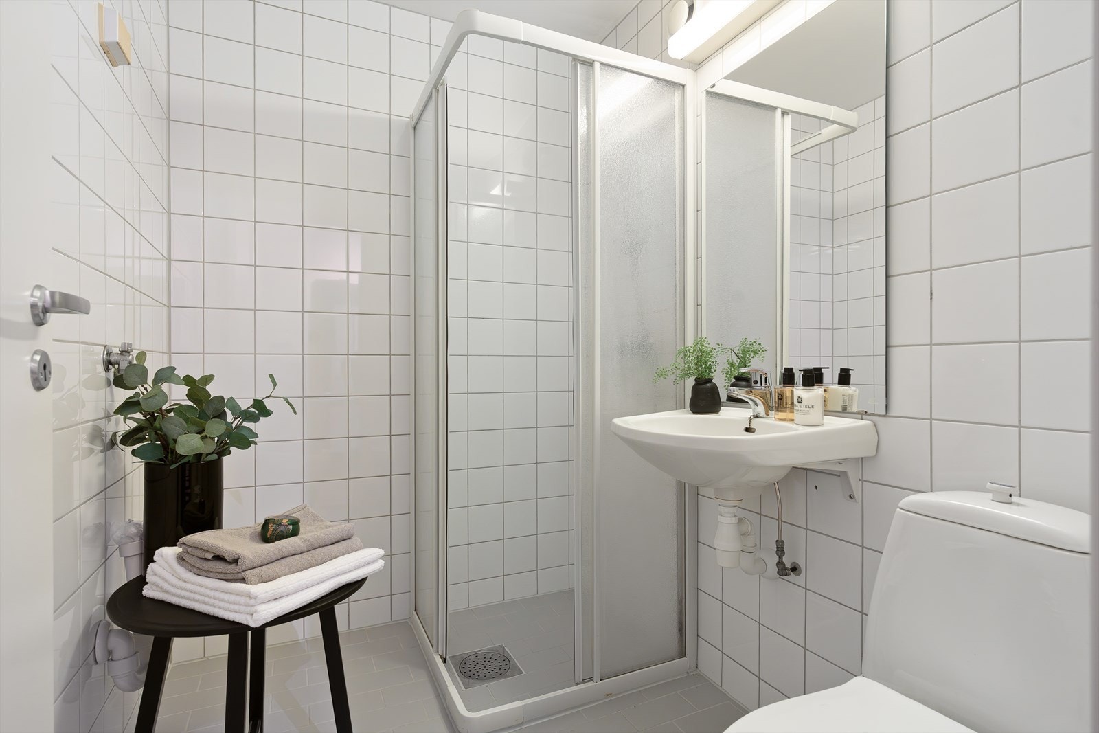 Eldre baderom med gulvvarme. Galleribilde