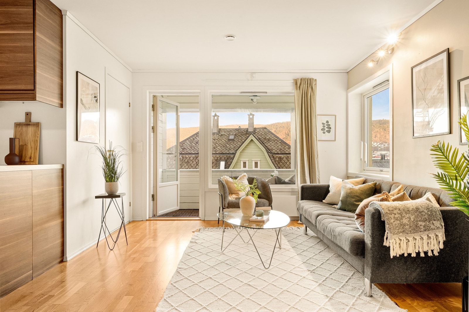 Mayar Nather/ Krogsveen ønsker deg velkommen til Kringsjåveien 31A. Galleribilde