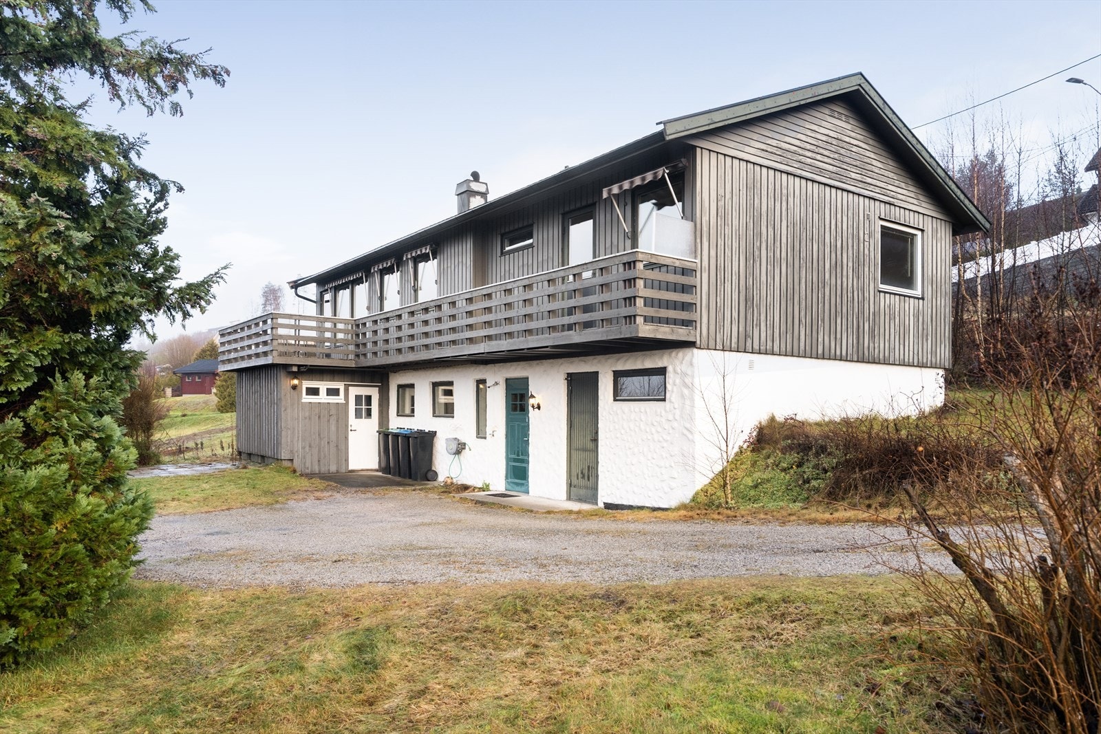 EiendomsMegler1 v/Patrick Gulmælæ presenterer Bjørnskåsvegen 2 - Pen og innholdsrik enebolig med fin og sentral beliggenhet på Nordagutu!
Foto: Inbovi. Galleribilde