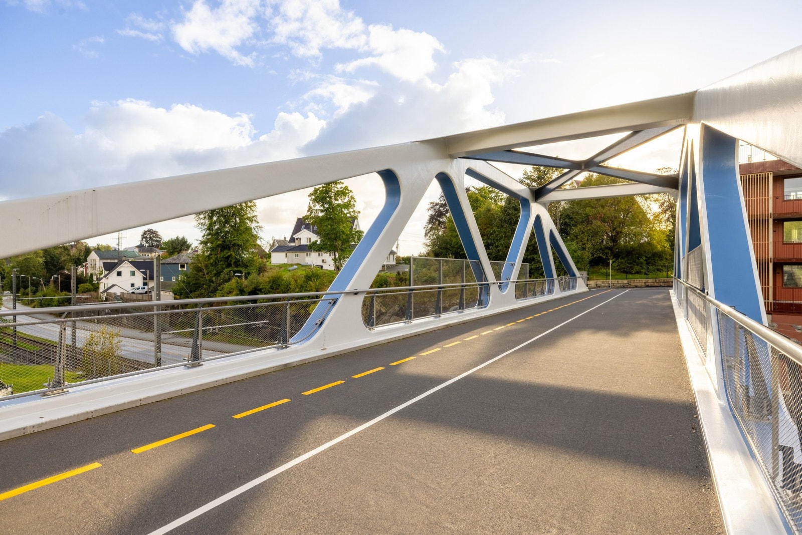 Det er også gangavstand til dagligvarebutikk, hvor Rema 1000 er nærmeste. Galleribilde