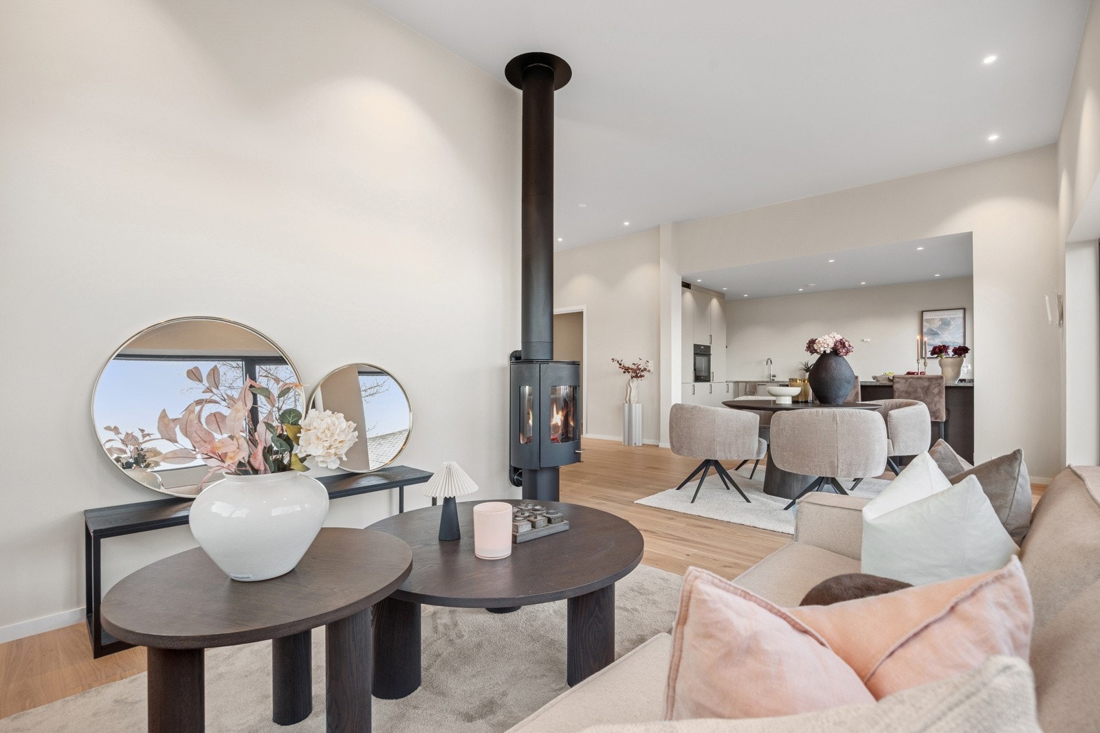 Proaktiv Eiendomsmegling ved Kristoffer Menne har den store gleden av å presentere Saxe Viks veg 49! Galleribilde