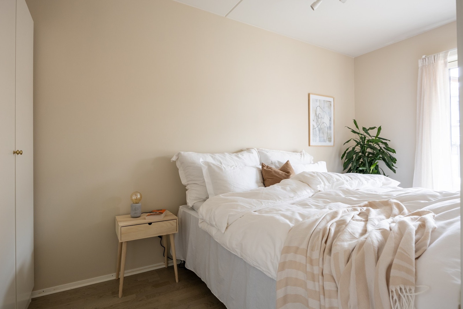 Leiligheten disponerer en bod på 8 kvm. Galleribilde