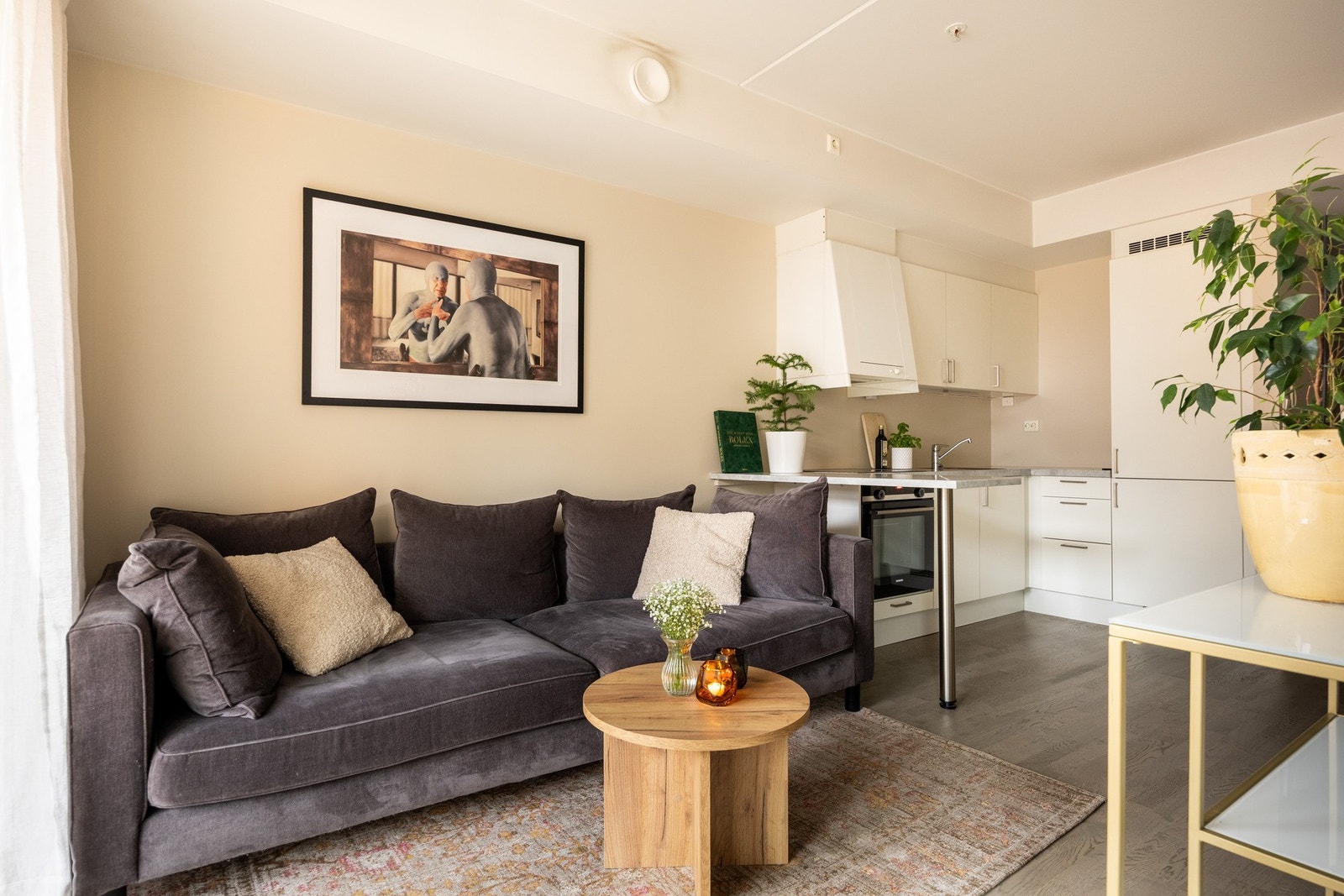 Stuen kan enkelt innredes med ønskelige møblementer. Galleribilde