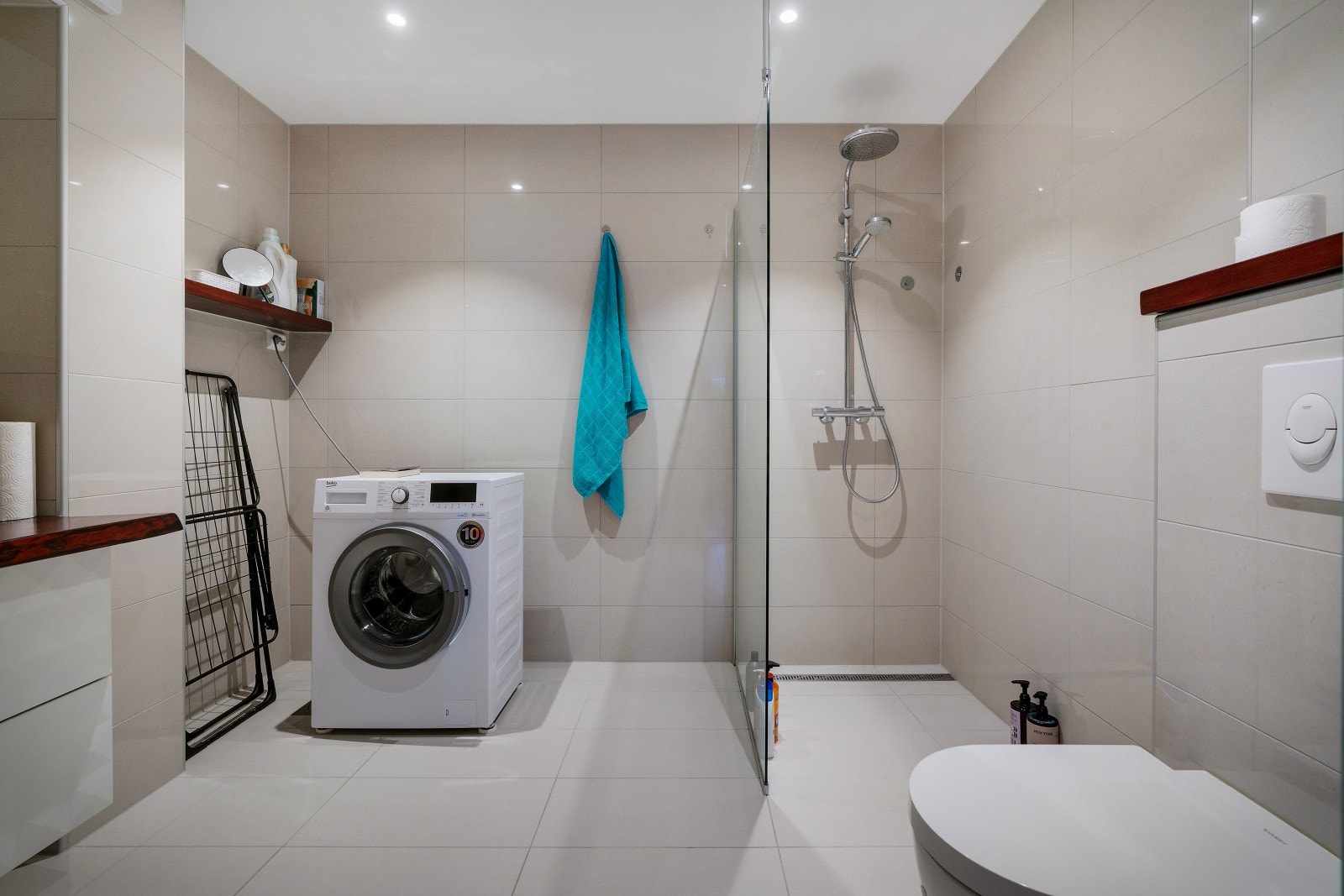 Hybel: Bad Galleribilde