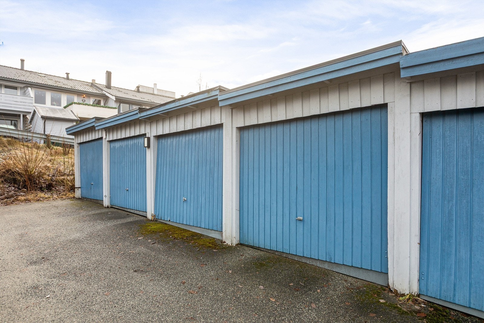 Garasjeplass i felles garasjerekke Galleribilde