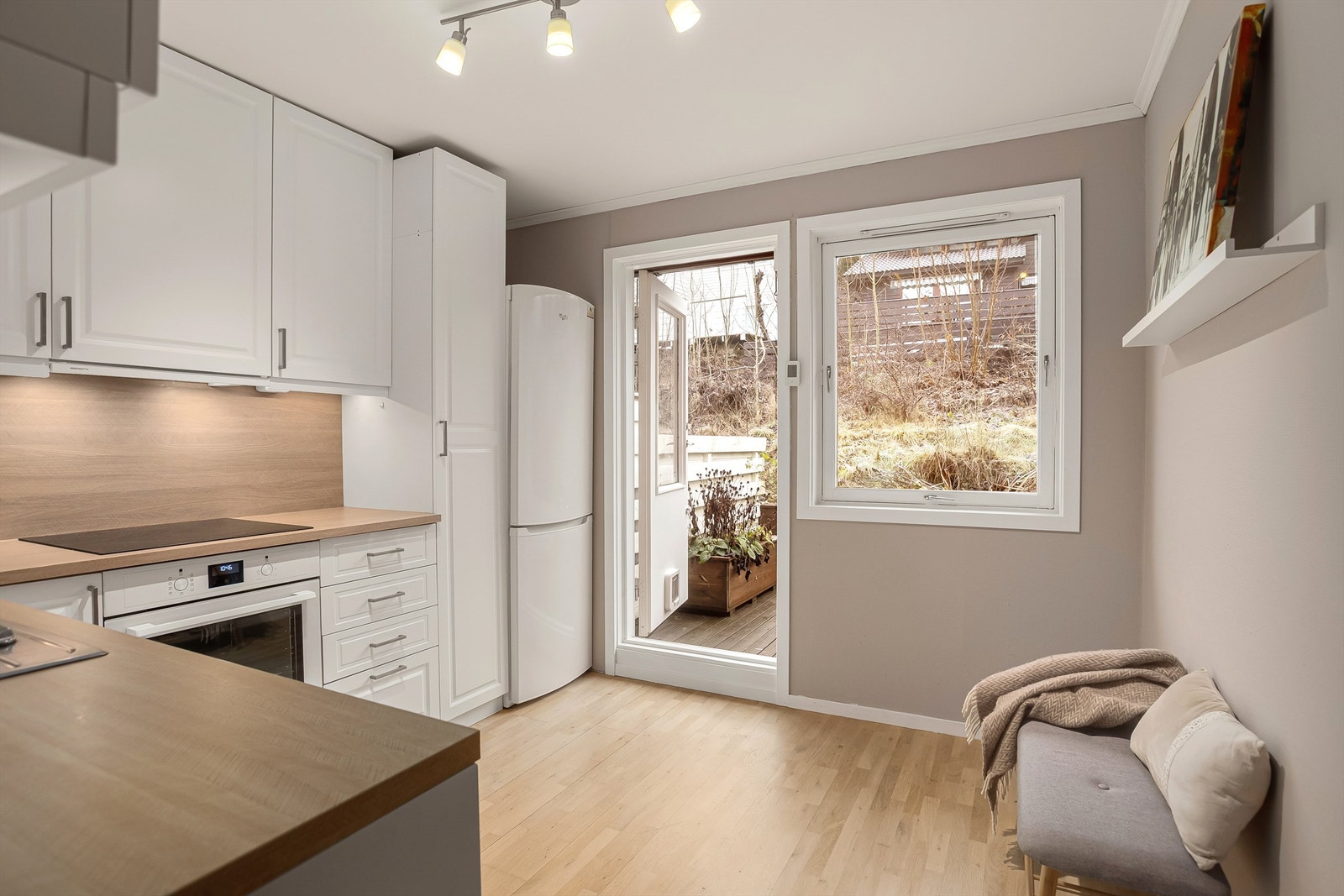 Plass til spisebord på kjøkken Galleribilde