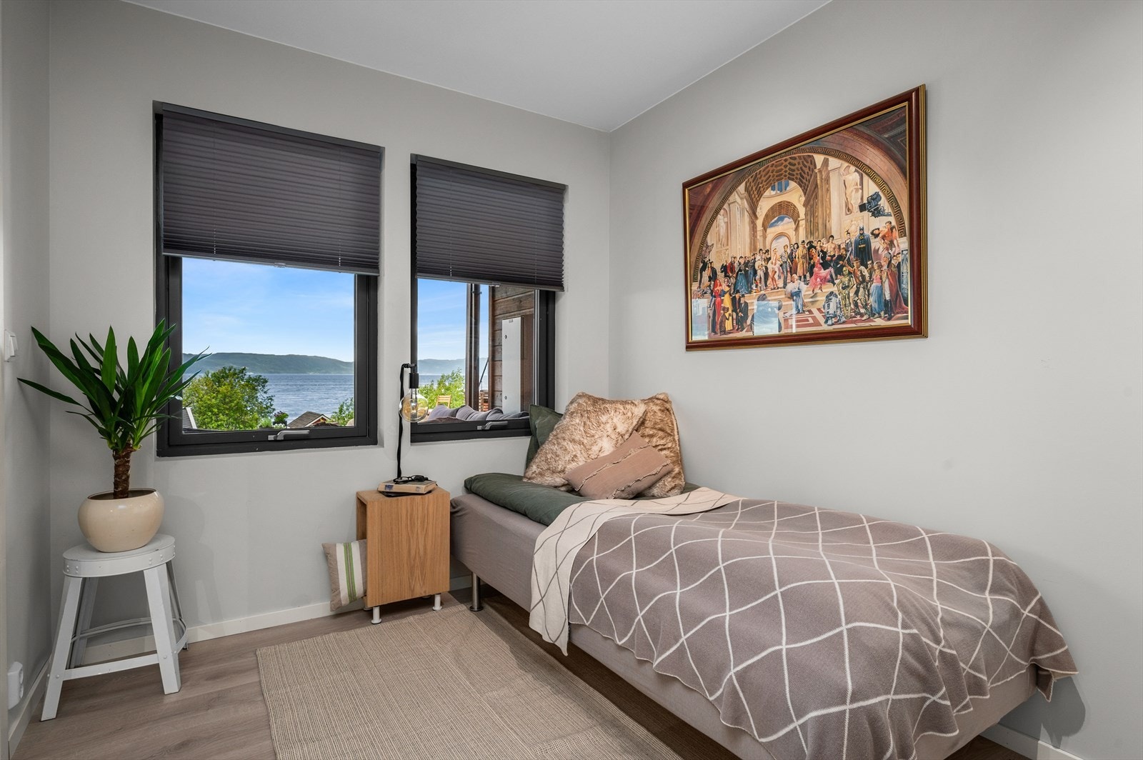 Det andre soverommet i utleiedel er også av god størrelse på 9,5 m². Galleribilde