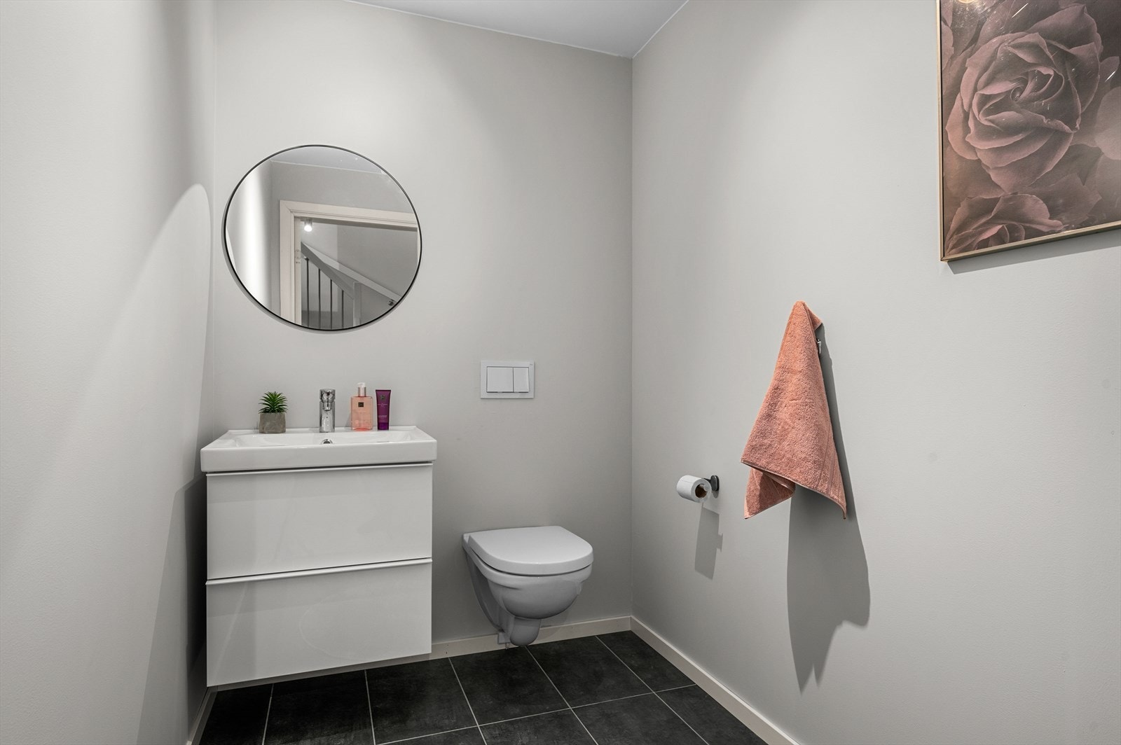 I utleiedel er det også etablert et separat toalettrom av god størrelse. Galleribilde