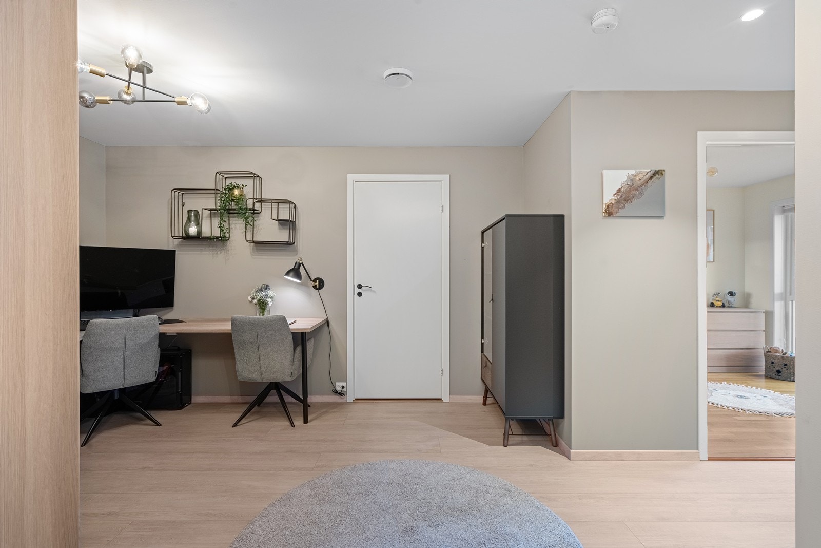 Inngang til innvendig bod. Galleribilde