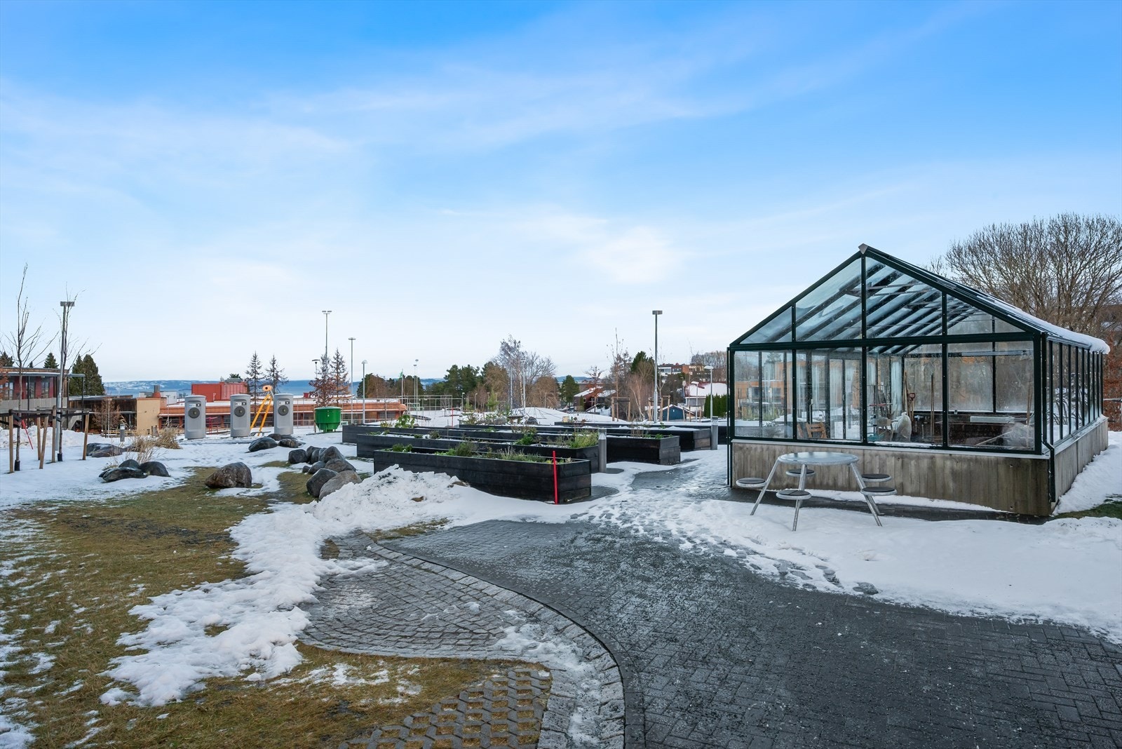 Strindalia er rolig og tilbaketrukket område mellom Brundalen og Charlottenlund. Området oppleves som trygt, rolig og lite trafikkert Galleribilde