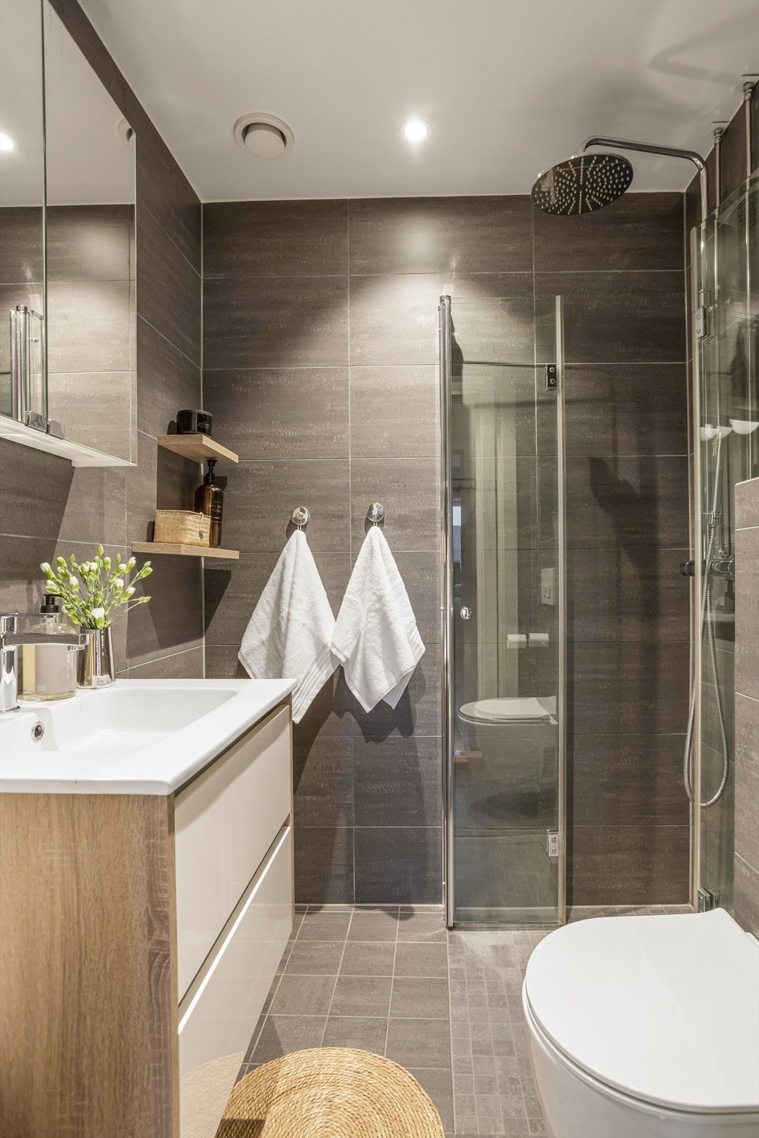 I 2017 ble det overflateoppusset med flis på flis og ny innredning, som gir et friskt og tidløst uttrykk. Galleribilde