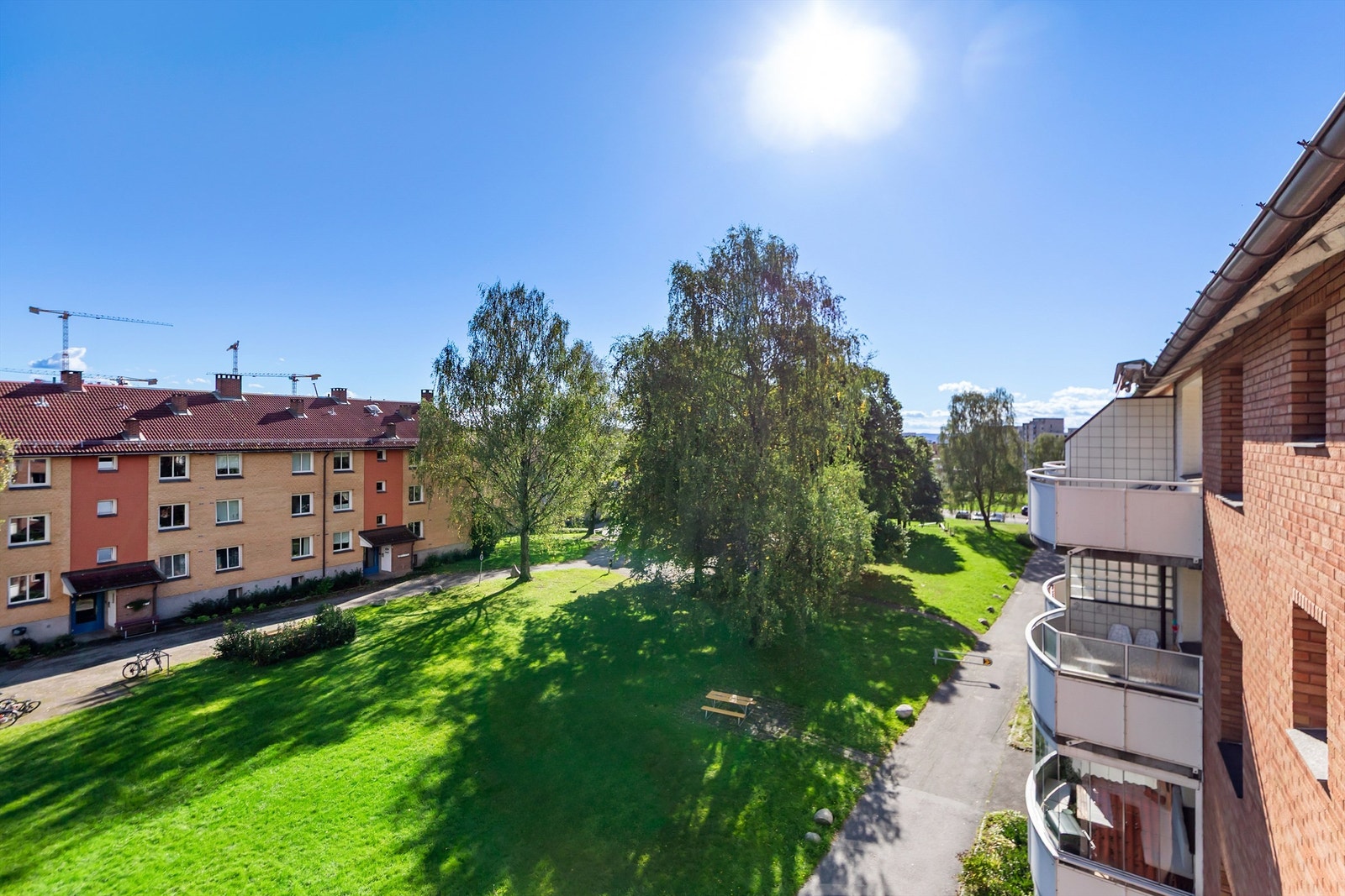 Utsikt fra balkong Galleribilde