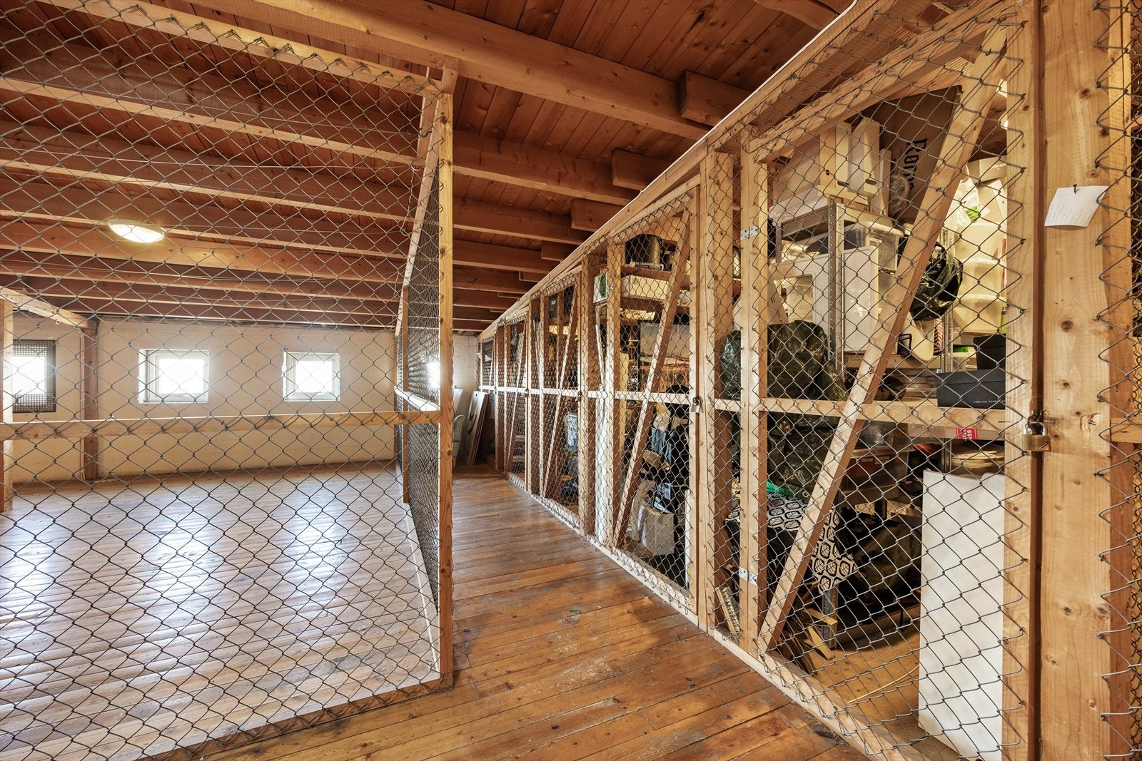 I tillegg medfølger en bod på loftet med et gulvareal på ca. 4,5 m². Galleribilde