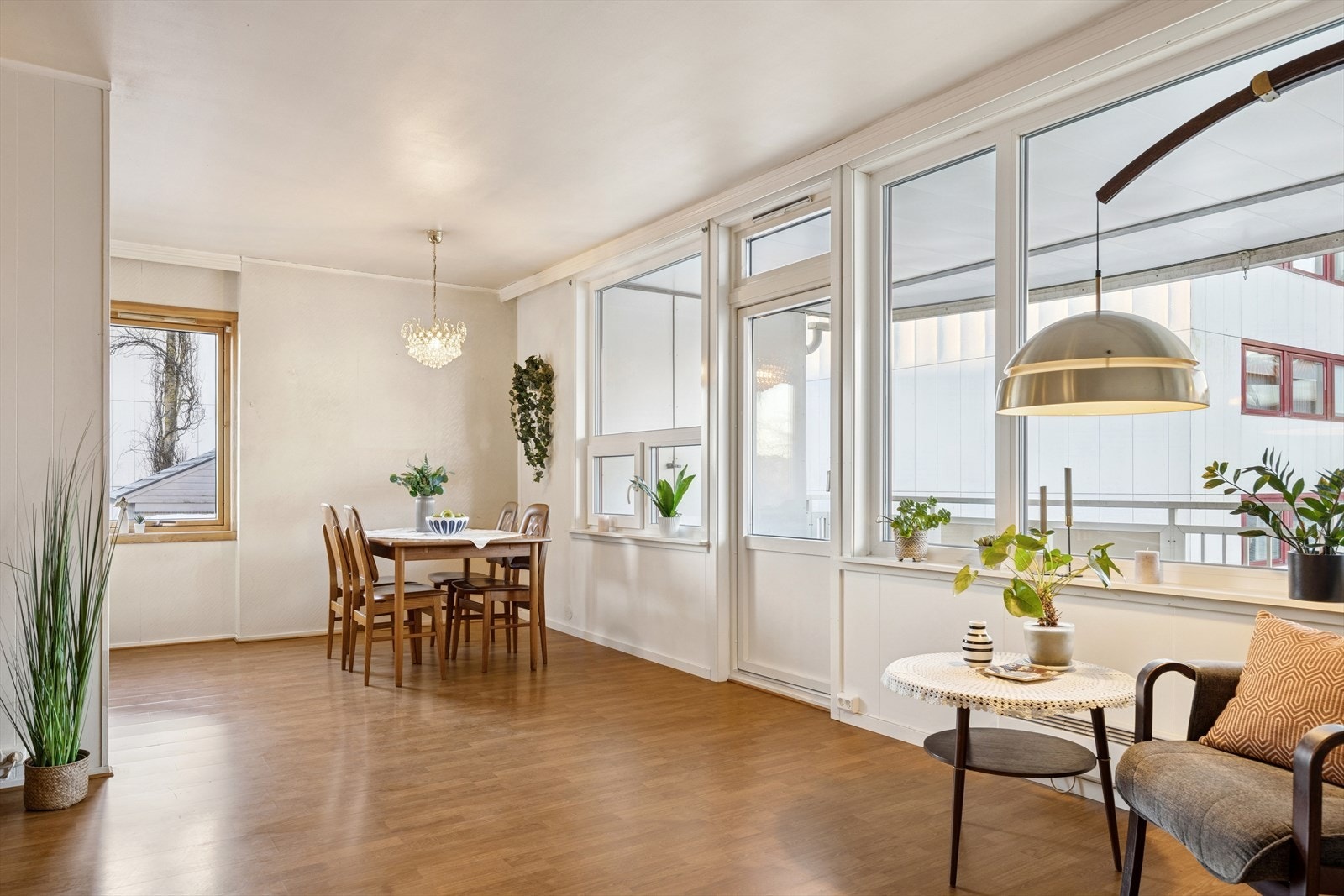 4-roms andelsleilighet med attraktiv beliggenhet i andre etasje. Galleribilde